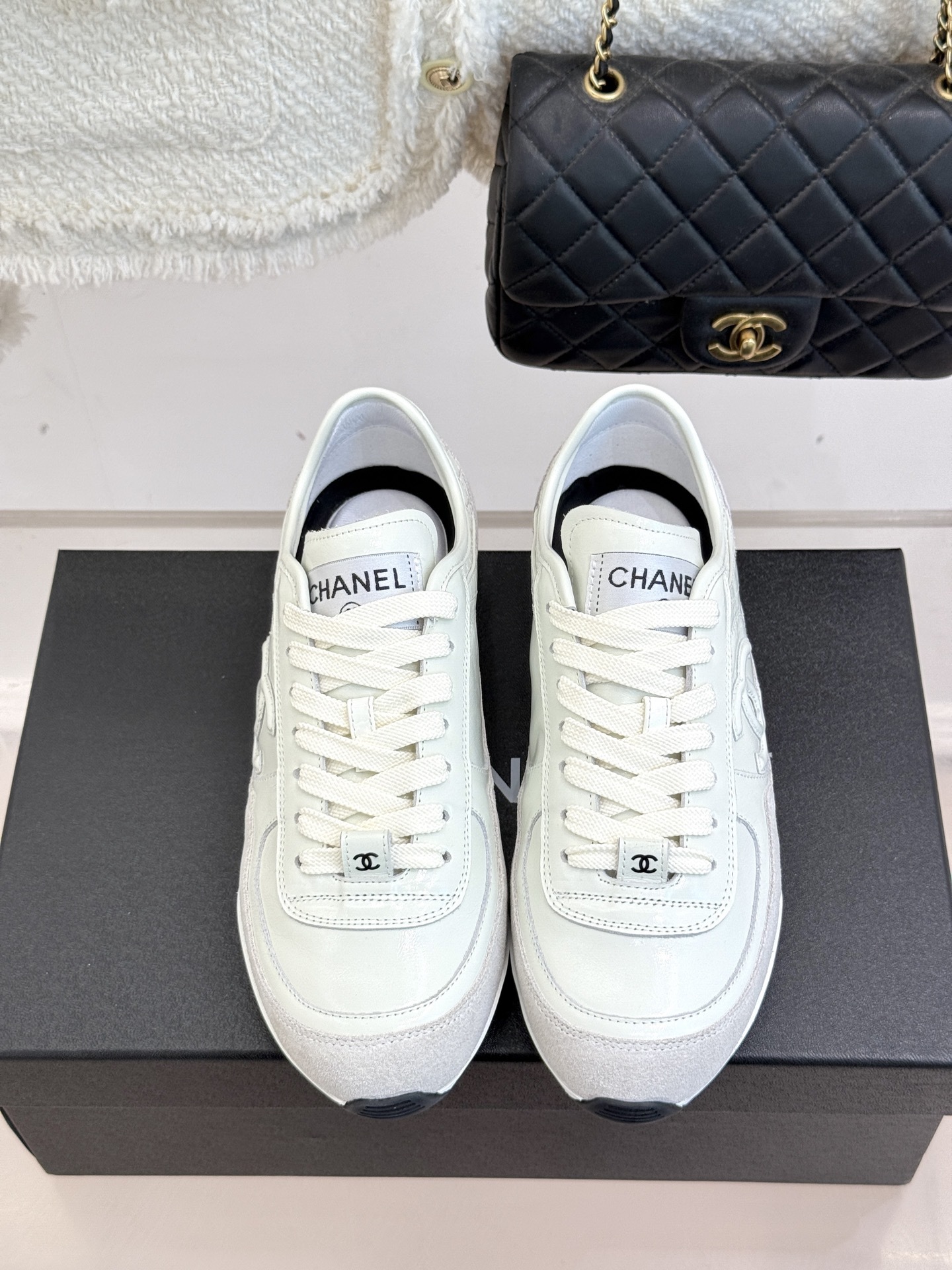 CHANE*|小香25。早春新品休闲运动鞋板鞋德训鞋流水的时尚铁打的小白鞋hhh简单耐看 很有质感颜值超