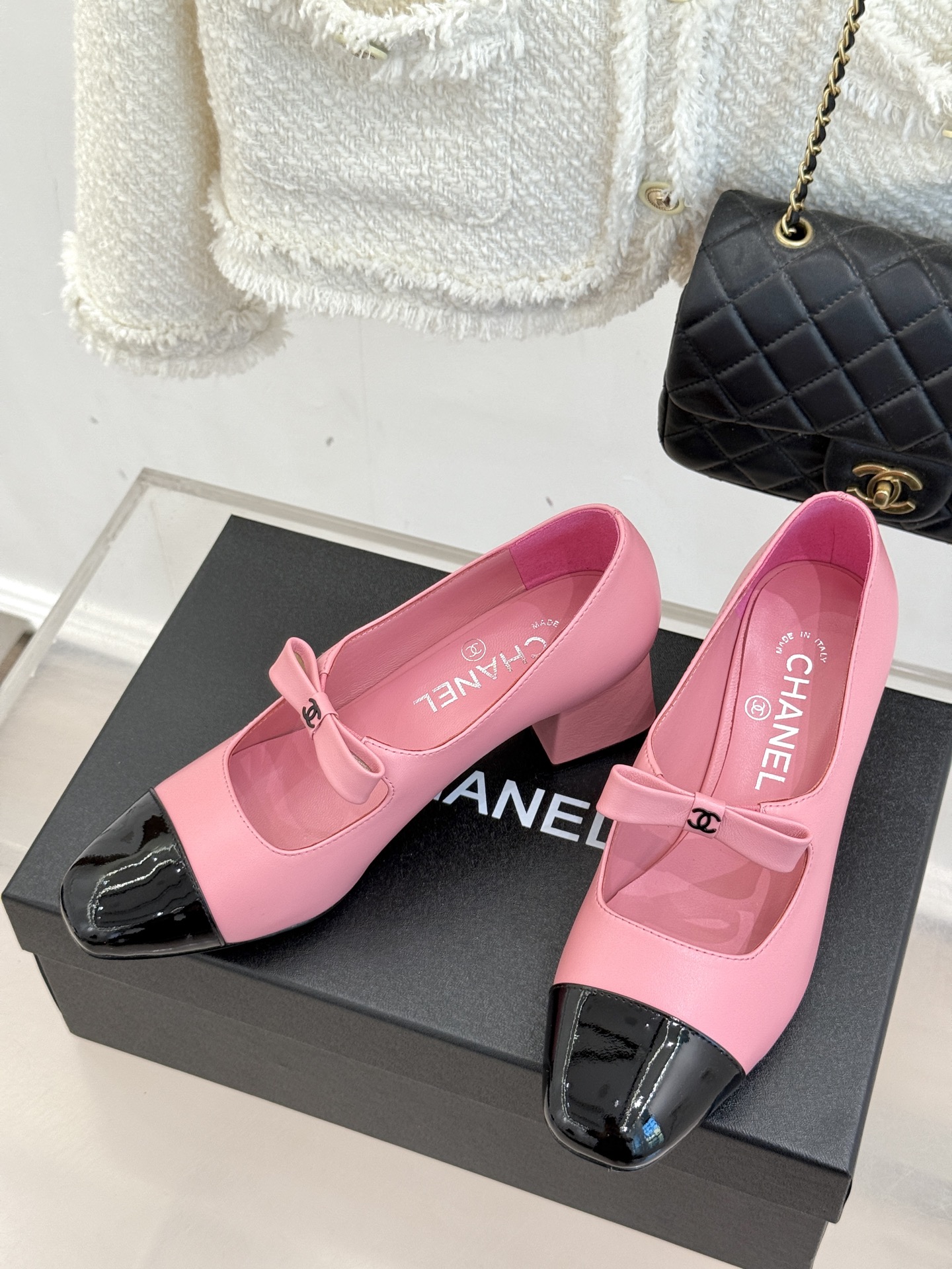 Chanel 25P Mary Jane Shoes with Bow, Elegant Pink Leather Block Heel Pumps 3 i1757003847421 467 0 1