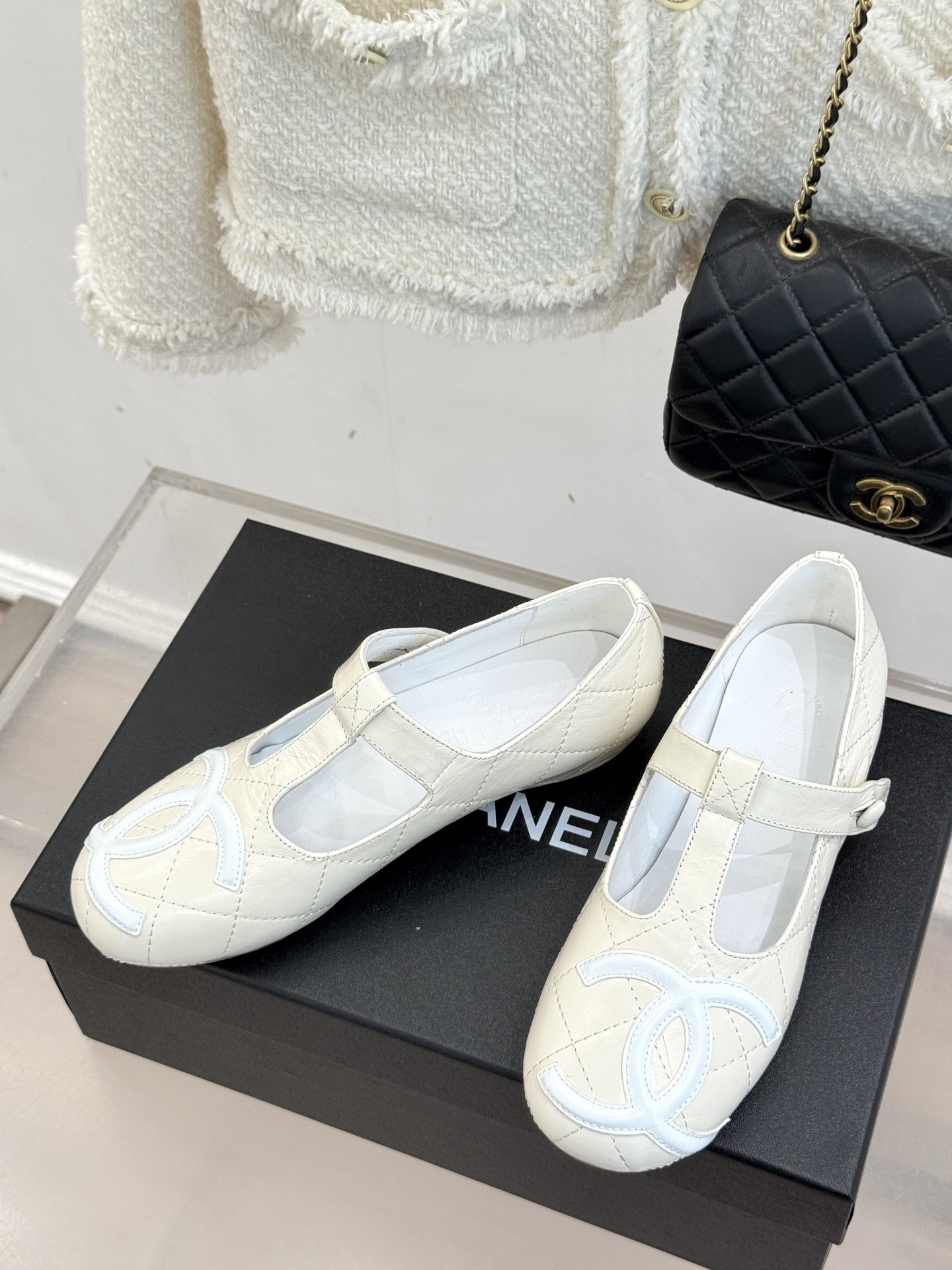 CHANE*|小香经典大双C中古T字带芭蕾舞玛丽珍鞋这双丽珍鞋 简直是时尚长河里的璀璨明珠它的设计极具辨