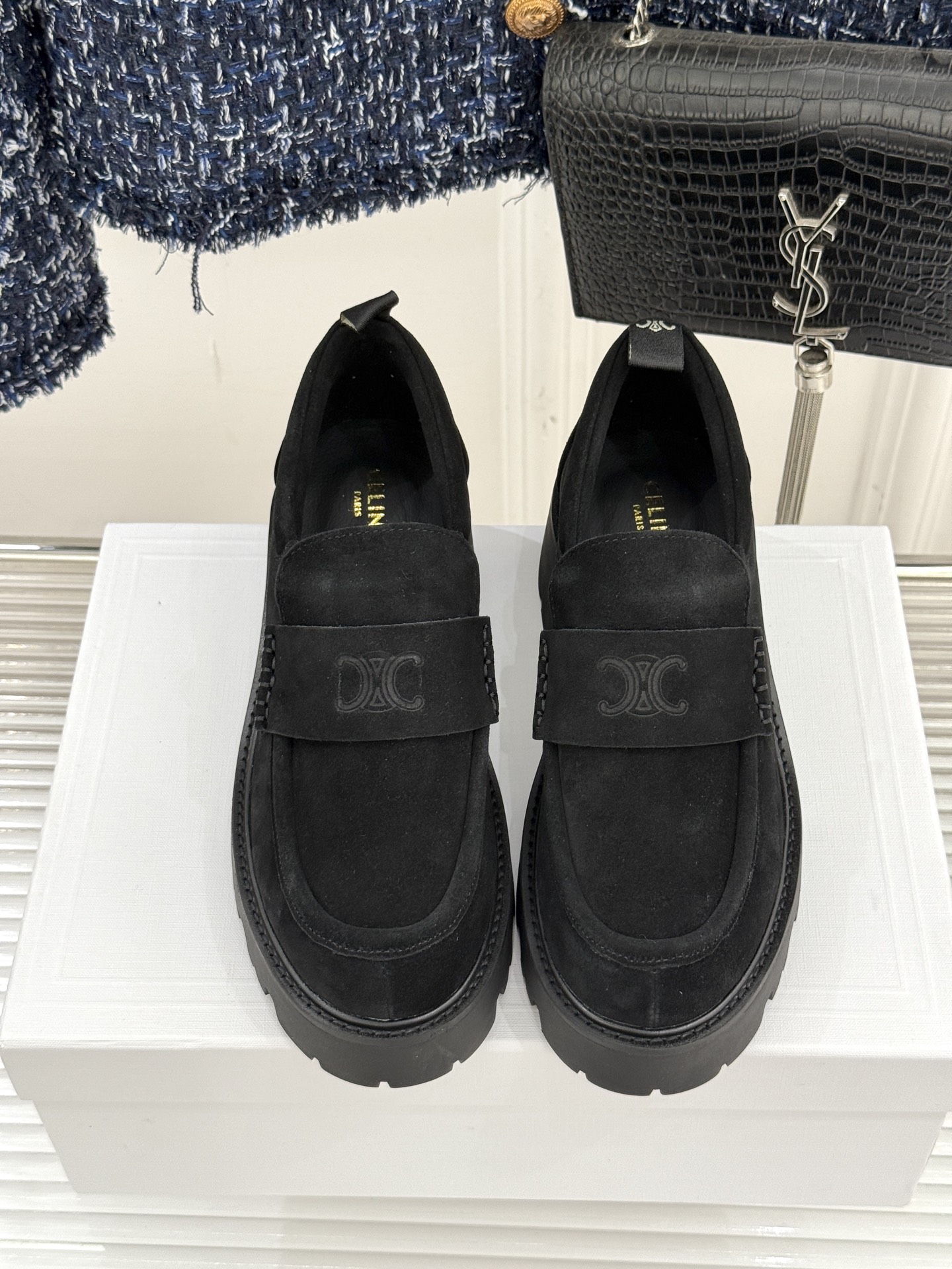 Celine/塞琳25WF凯旋门复古厚底乐福鞋一眼沦陷的复古格调！经典凯旋门标识烙满质感厚底设计暗藏增高