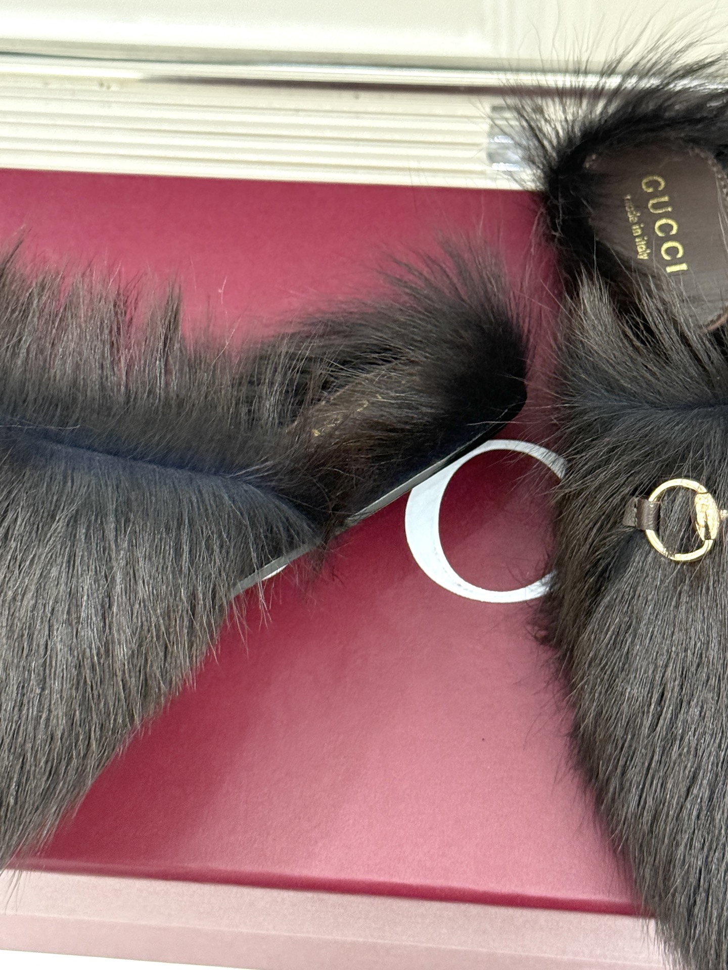 Gucci/古驰25WF新品马衔扣穆勒拖毛毛拖这双毛毛拖是慵懒与奢华的完美碰撞穿上瞬间松弛感与高级感并存