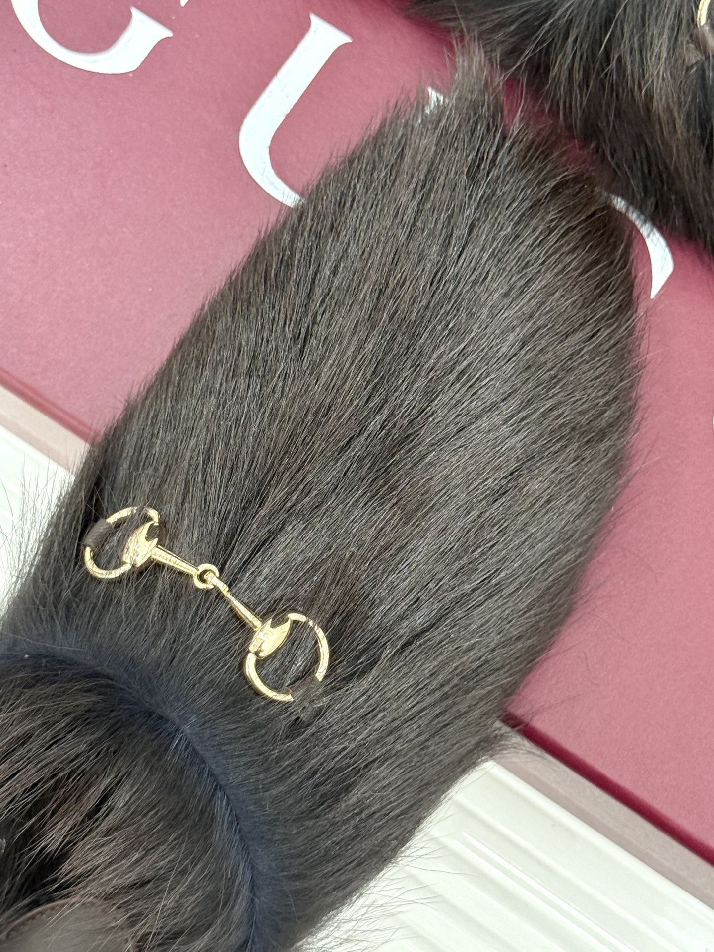 Gucci/古驰25WF新品马衔扣穆勒拖毛毛拖这双毛毛拖是慵懒与奢华的完美碰撞穿上瞬间松弛感与高级感并存
