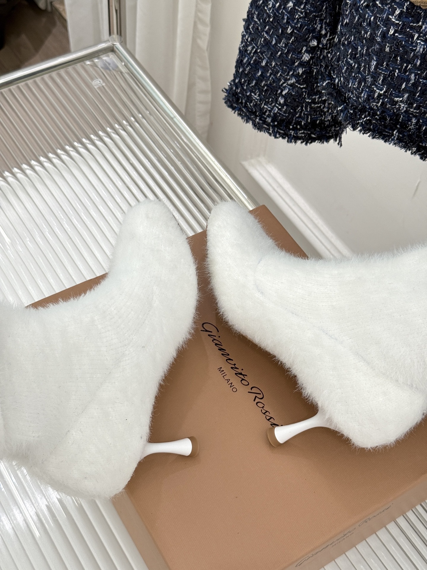 Gianvito Rossi 25WF秋冬新品针织高跟袜子靴当针织的温柔肌理邂逅高跟的利落锋芒,袜子靴便