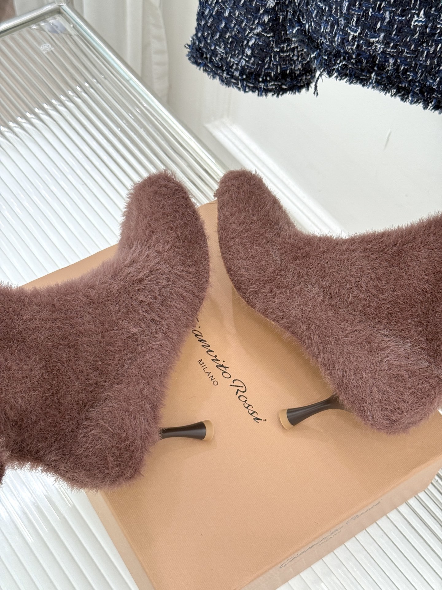 Gianvito Rossi 25WF秋冬新品针织高跟袜子靴当针织的温柔肌理邂逅高跟的利落锋芒,袜子靴便