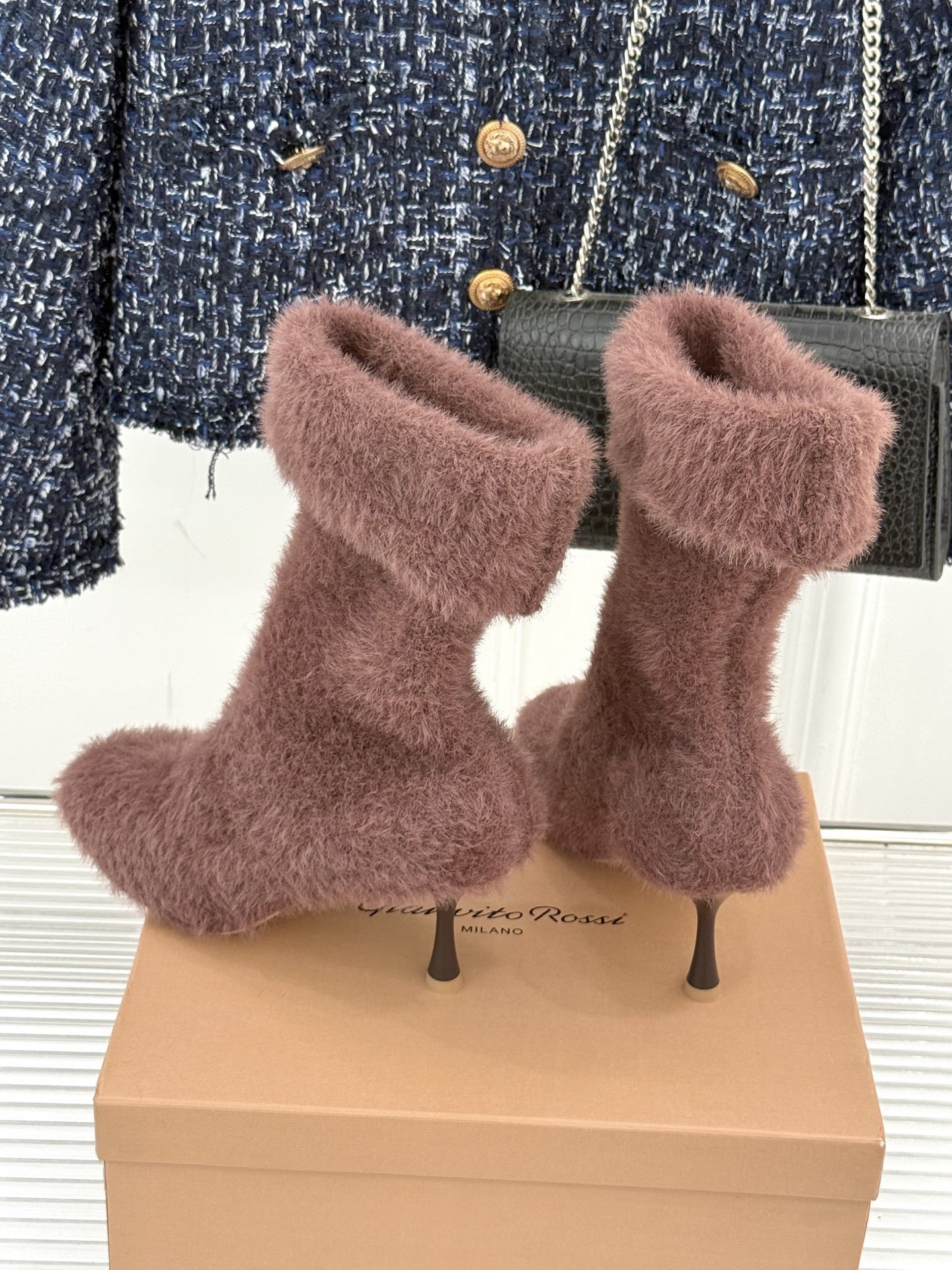 Gianvito Rossi 25WF秋冬新品针织高跟袜子靴当针织的温柔肌理邂逅高跟的利落锋芒,袜子靴便
