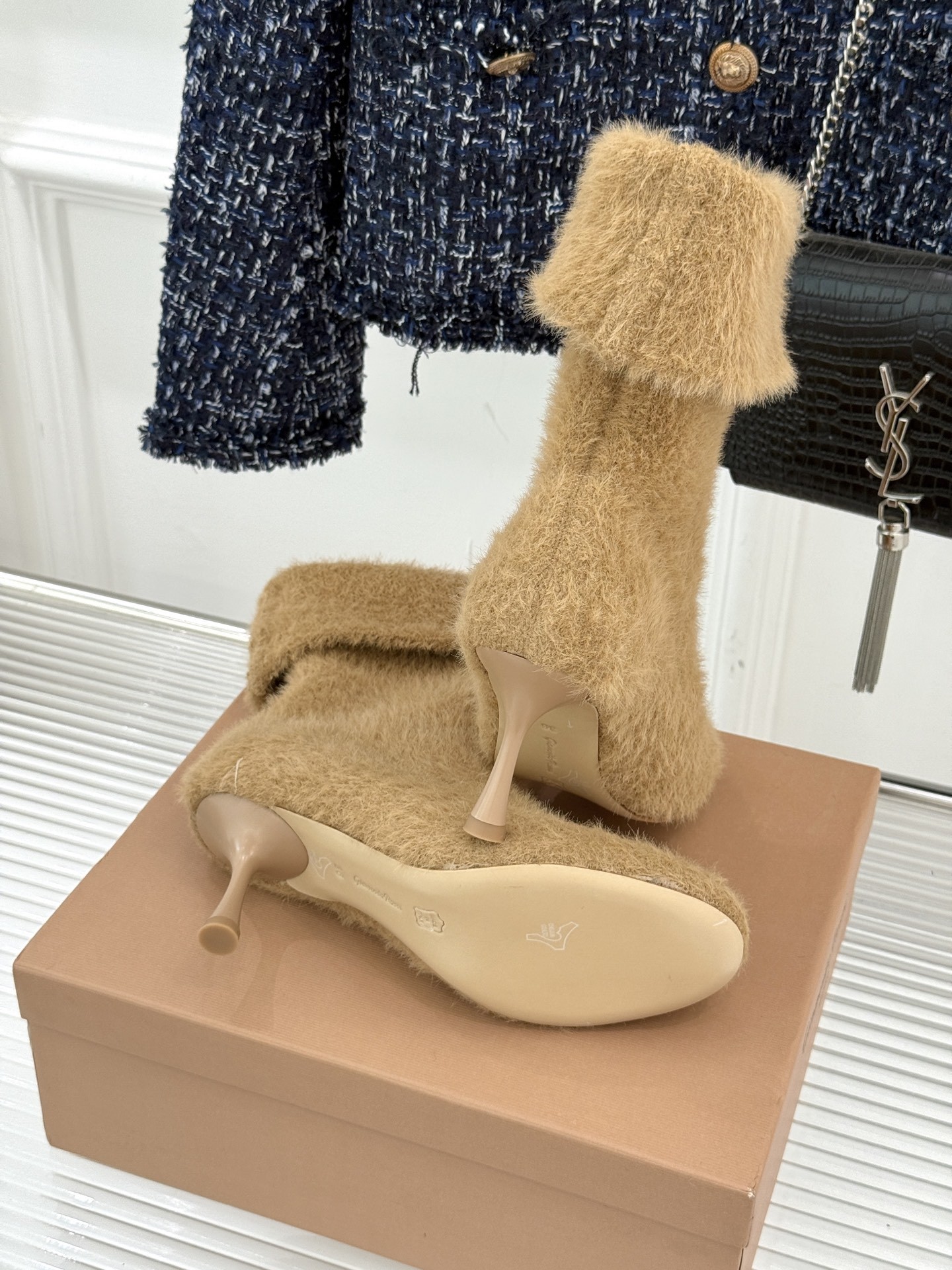 Gianvito Rossi 25WF秋冬新品针织高跟袜子靴当针织的温柔肌理邂逅高跟的利落锋芒,袜子靴便