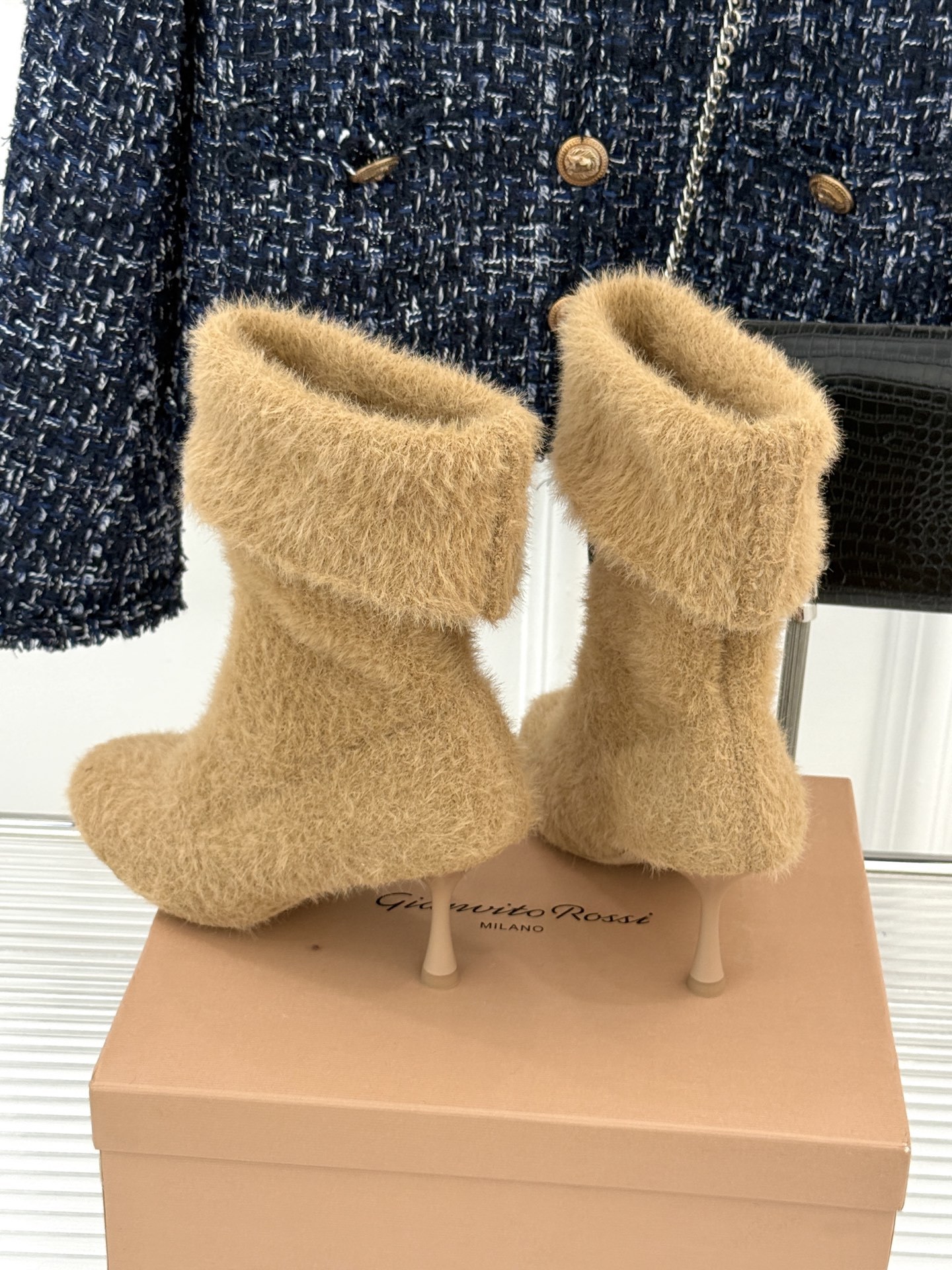 Gianvito Rossi 25WF秋冬新品针织高跟袜子靴当针织的温柔肌理邂逅高跟的利落锋芒,袜子靴便