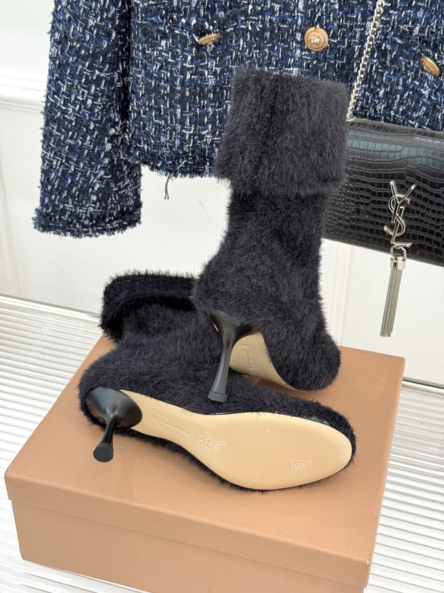 Gianvito Rossi 25WF秋冬新品针织高跟袜子靴当针织的温柔肌理邂逅高跟的利落锋芒,袜子靴便