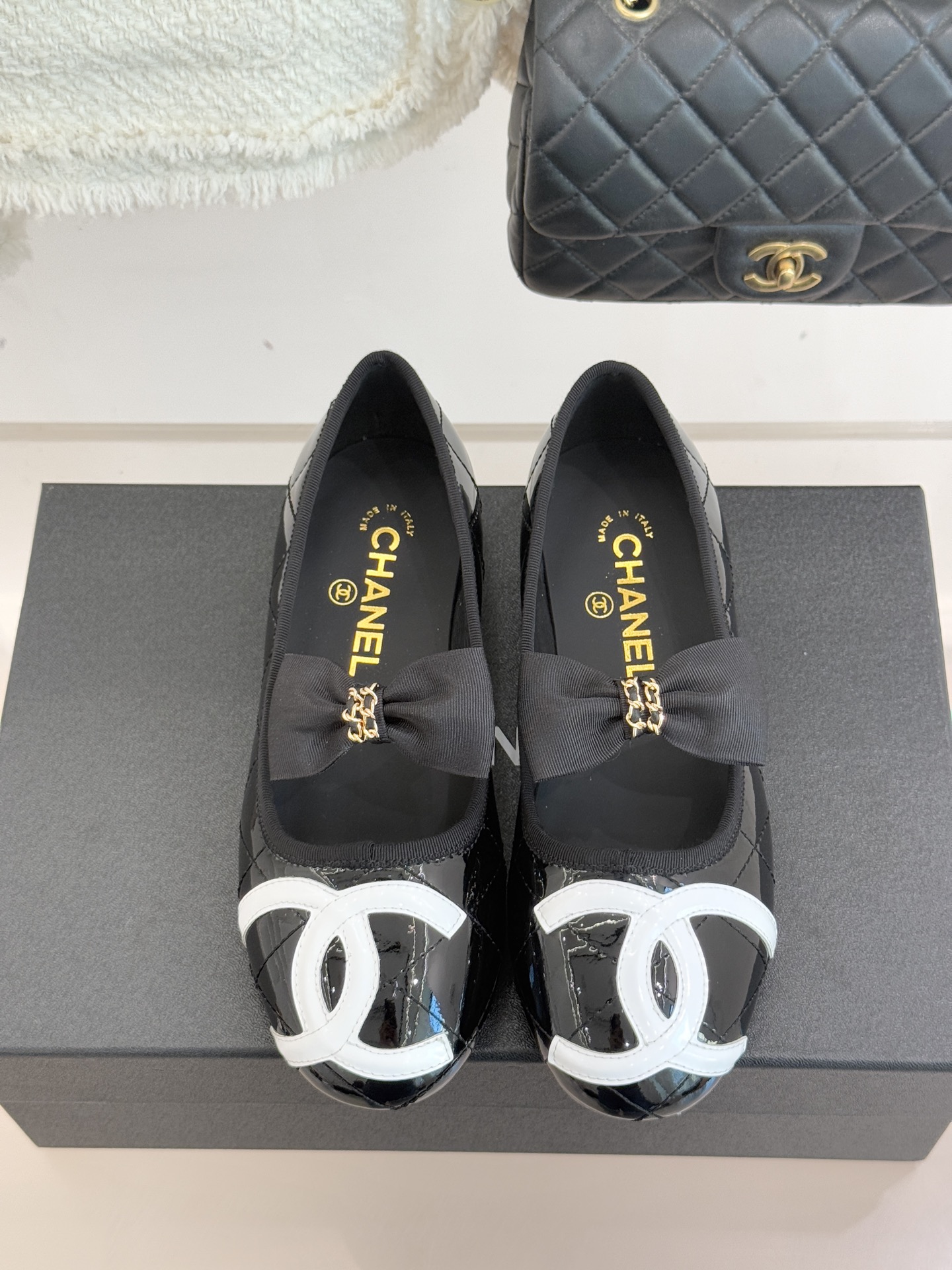 CHANE*｜小香25K新品链条蝴蝶结大双C平底玛丽珍鞋法式风情 真是美到心尖尖上啦！优雅又浪漫的仙女应