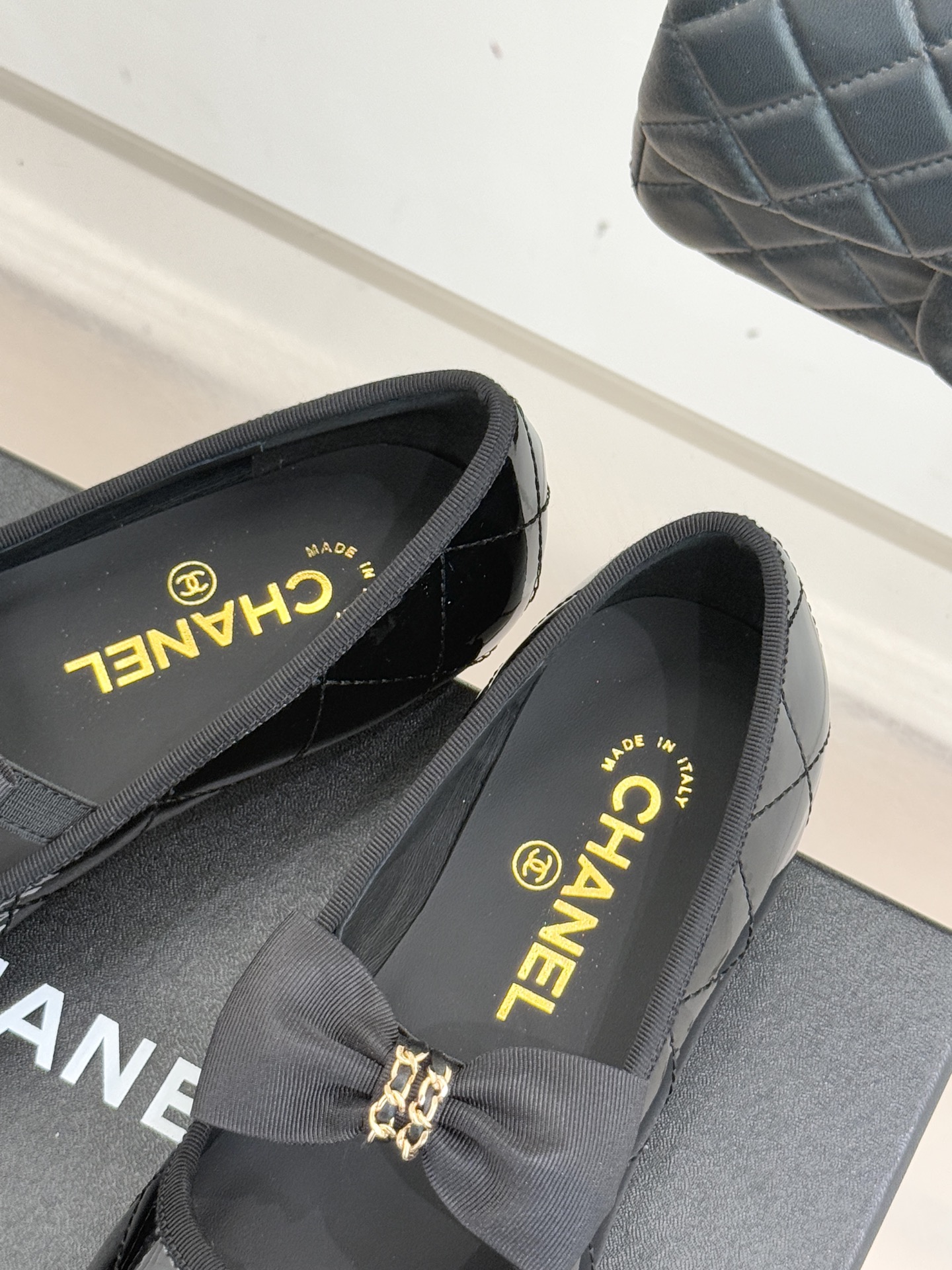 CHANE*｜小香25K新品链条蝴蝶结大双C平底玛丽珍鞋法式风情 真是美到心尖尖上啦！优雅又浪漫的仙女应