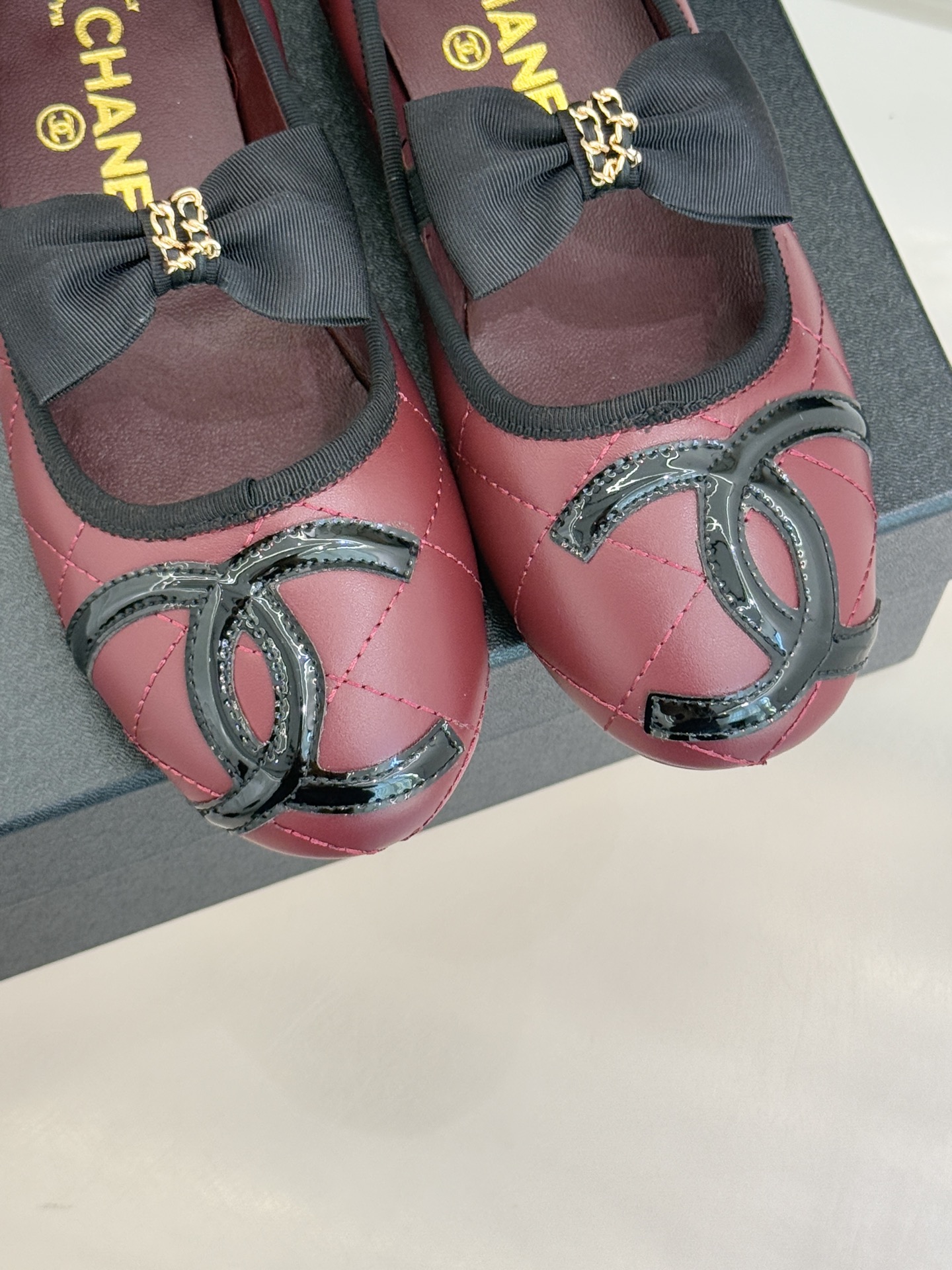 CHANE*｜小香25K新品链条蝴蝶结大双C平底玛丽珍鞋法式风情 真是美到心尖尖上啦！优雅又浪漫的仙女应