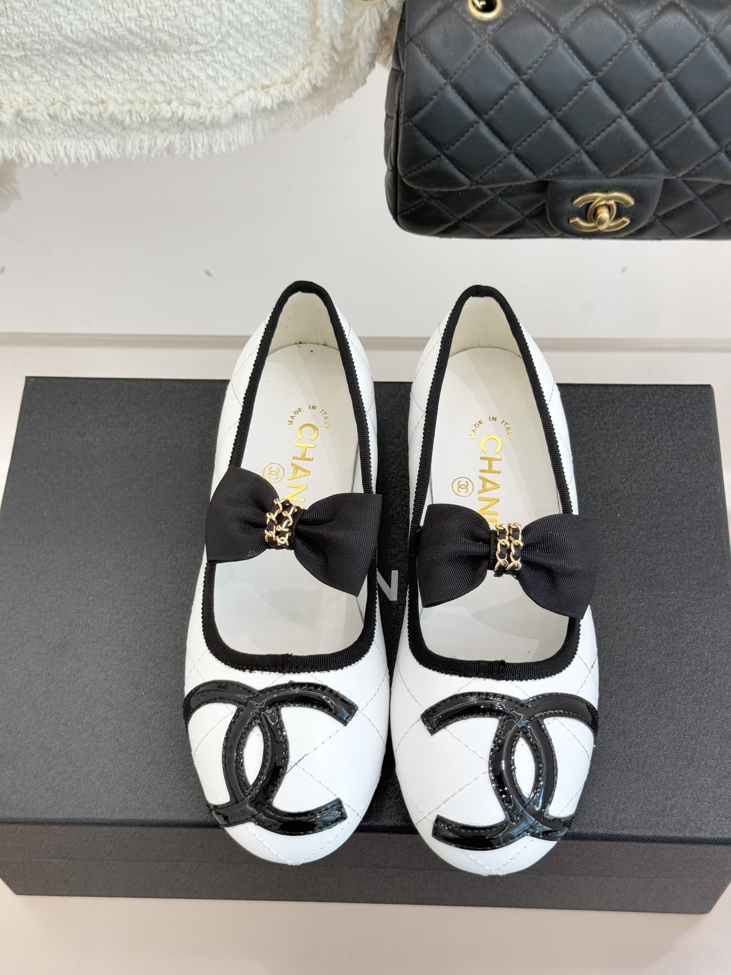 CHANE*｜小香25K新品链条蝴蝶结大双C平底玛丽珍鞋法式风情 真是美到心尖尖上啦！优雅又浪漫的仙女应