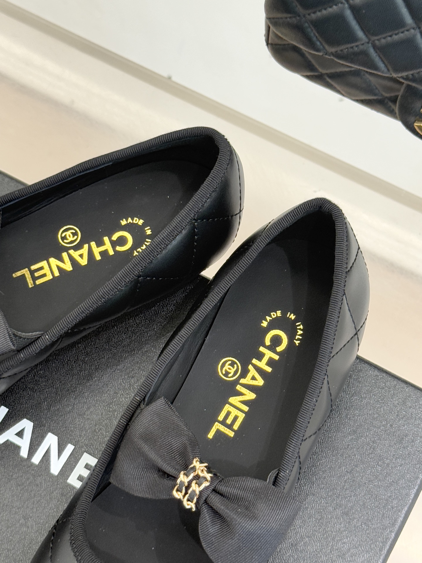 CHANE*｜小香25K新品链条蝴蝶结大双C平底玛丽珍鞋法式风情 真是美到心尖尖上啦！优雅又浪漫的仙女应