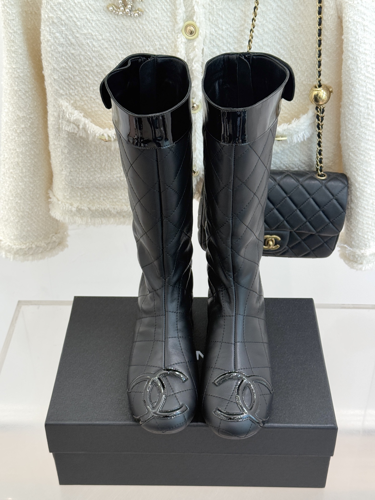 CHANE*｜小香经典大双C菱格中古中筒靴这双丽珍鞋 简直是时尚长河里的璀璨明珠它的设计极具辨识度 大双