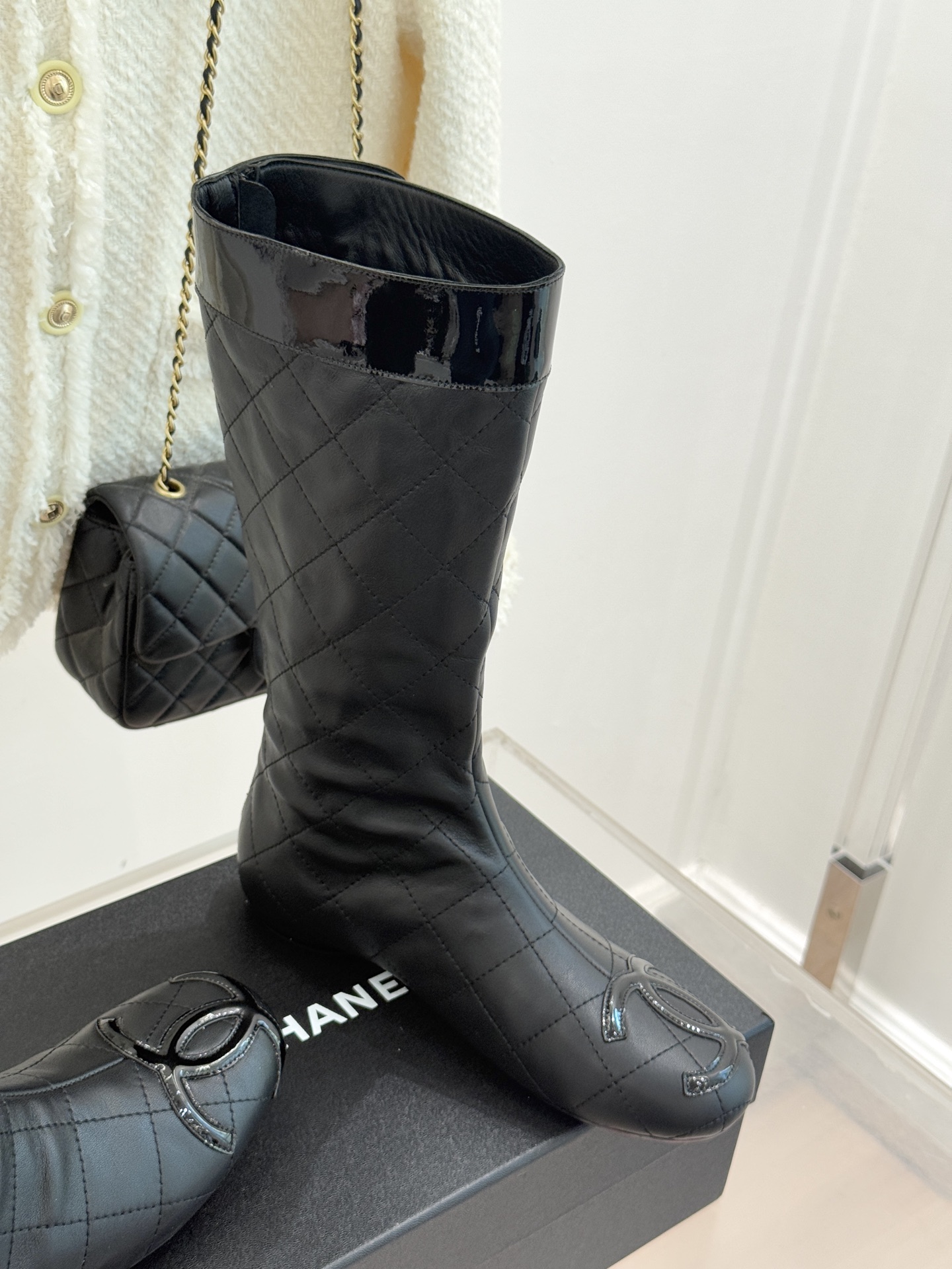 CHANE*｜小香经典大双C菱格中古中筒靴这双丽珍鞋 简直是时尚长河里的璀璨明珠它的设计极具辨识度 大双