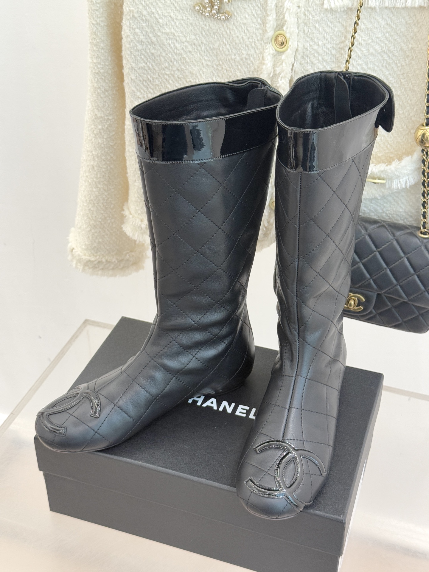 CHANE*｜小香经典大双C菱格中古中筒靴这双丽珍鞋 简直是时尚长河里的璀璨明珠它的设计极具辨识度 大双