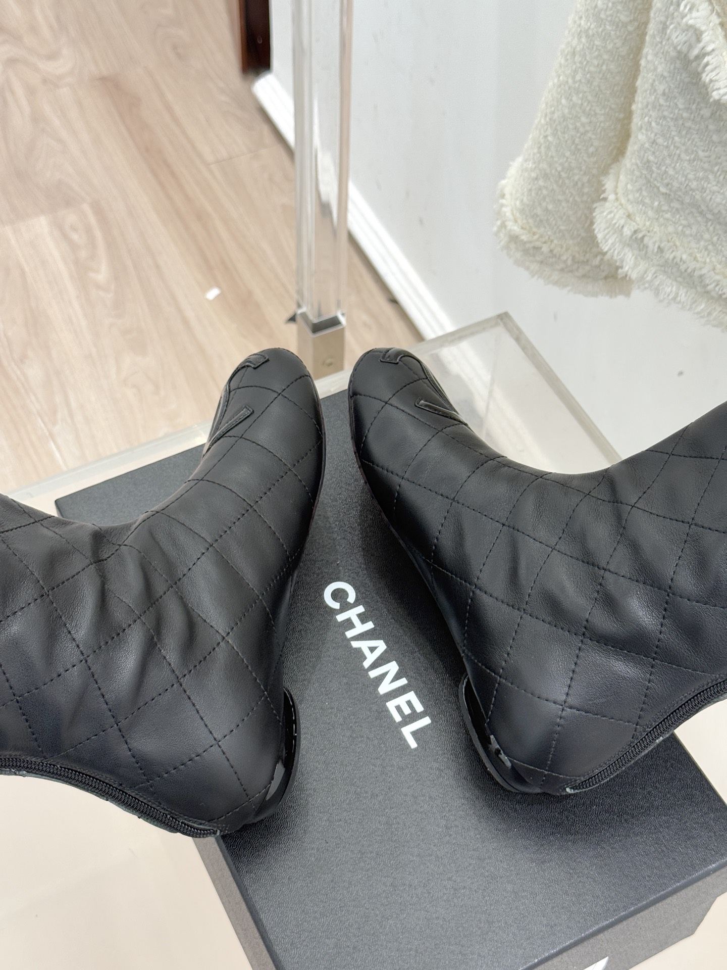 CHANE*｜小香经典大双C菱格中古中筒靴这双丽珍鞋 简直是时尚长河里的璀璨明珠它的设计极具辨识度 大双