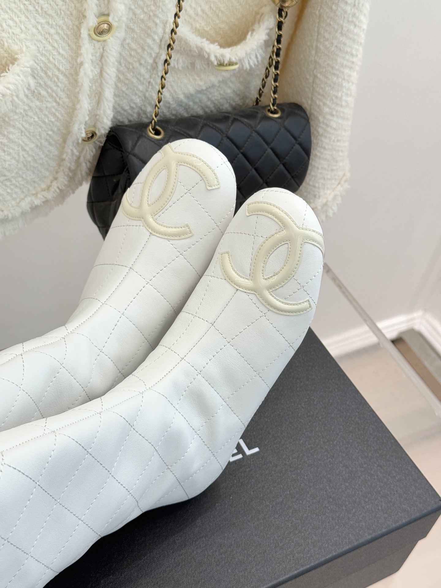 CHANE*｜小香经典大双C菱格中古中筒靴这双丽珍鞋 简直是时尚长河里的璀璨明珠它的设计极具辨识度 大双