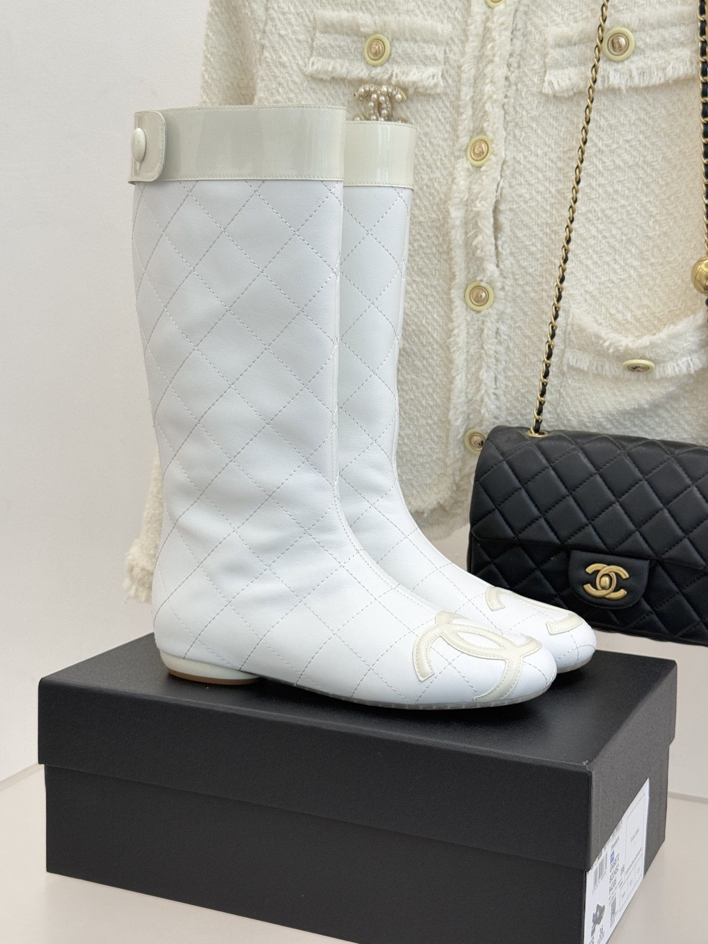 CHANE*｜小香经典大双C菱格中古中筒靴这双丽珍鞋 简直是时尚长河里的璀璨明珠它的设计极具辨识度 大双