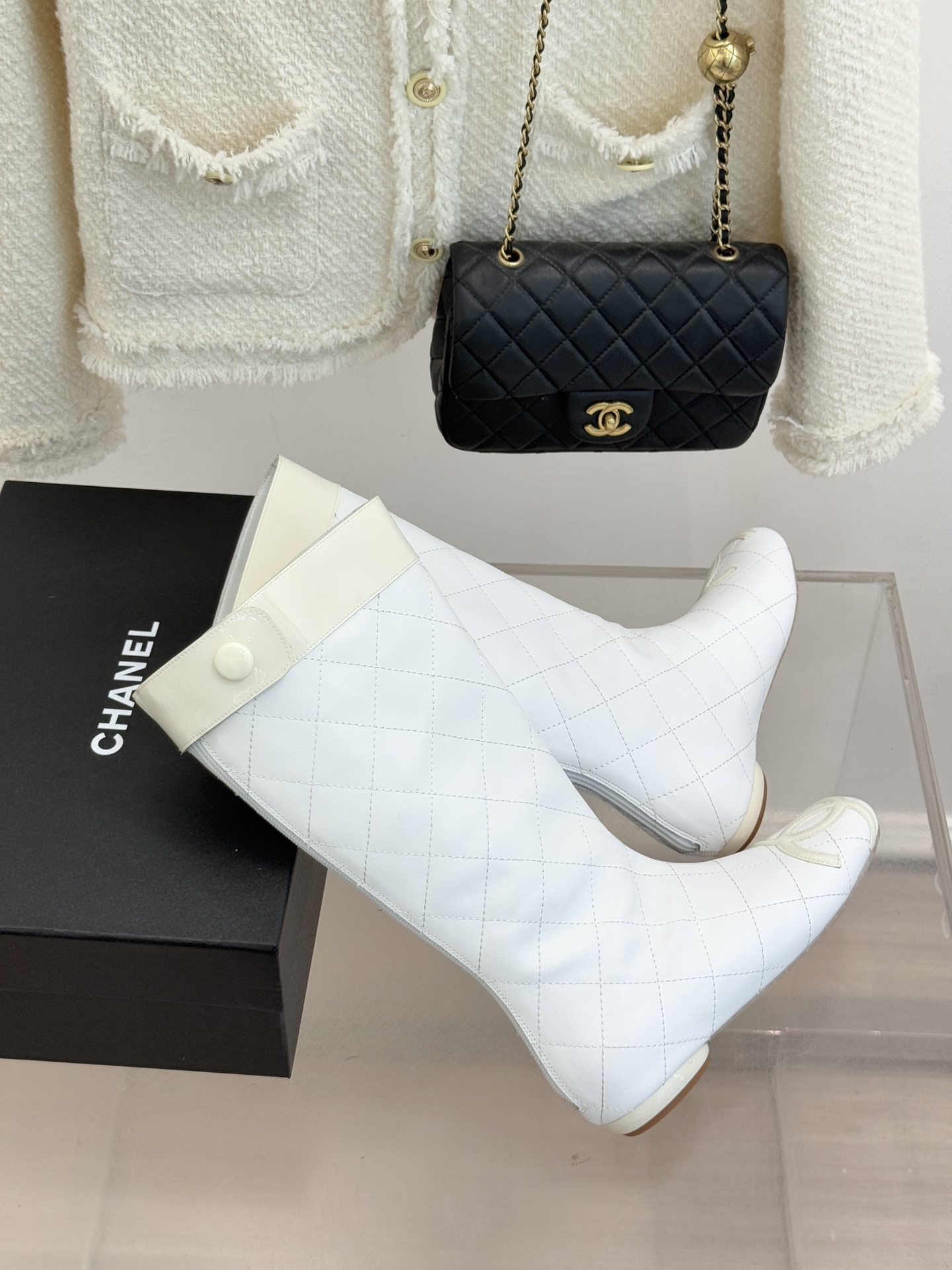 CHANE*｜小香经典大双C菱格中古中筒靴这双丽珍鞋 简直是时尚长河里的璀璨明珠它的设计极具辨识度 大双