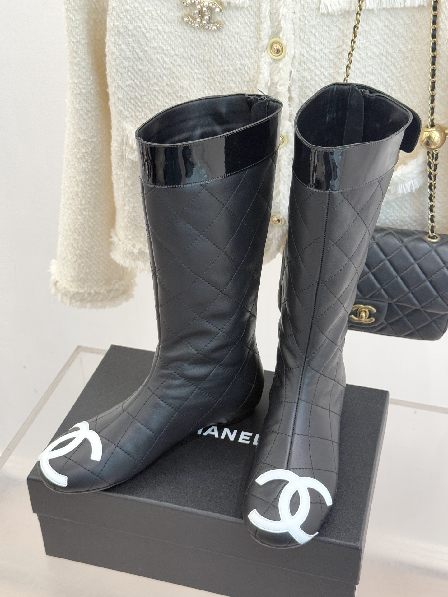 CHANE*｜小香经典大双C菱格中古中筒靴这双丽珍鞋 简直是时尚长河里的璀璨明珠它的设计极具辨识度 大双