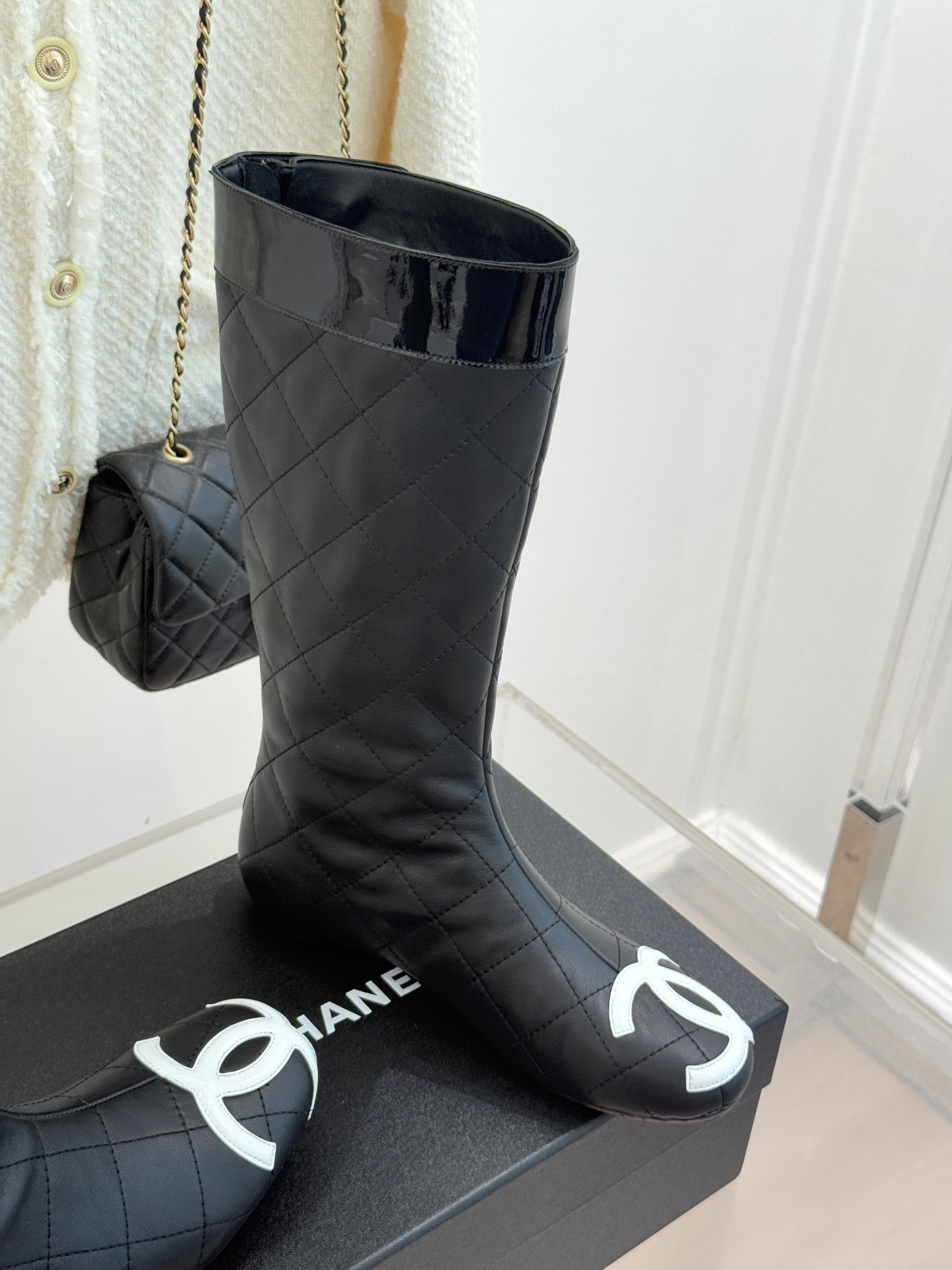 CHANE*｜小香经典大双C菱格中古中筒靴这双丽珍鞋 简直是时尚长河里的璀璨明珠它的设计极具辨识度 大双