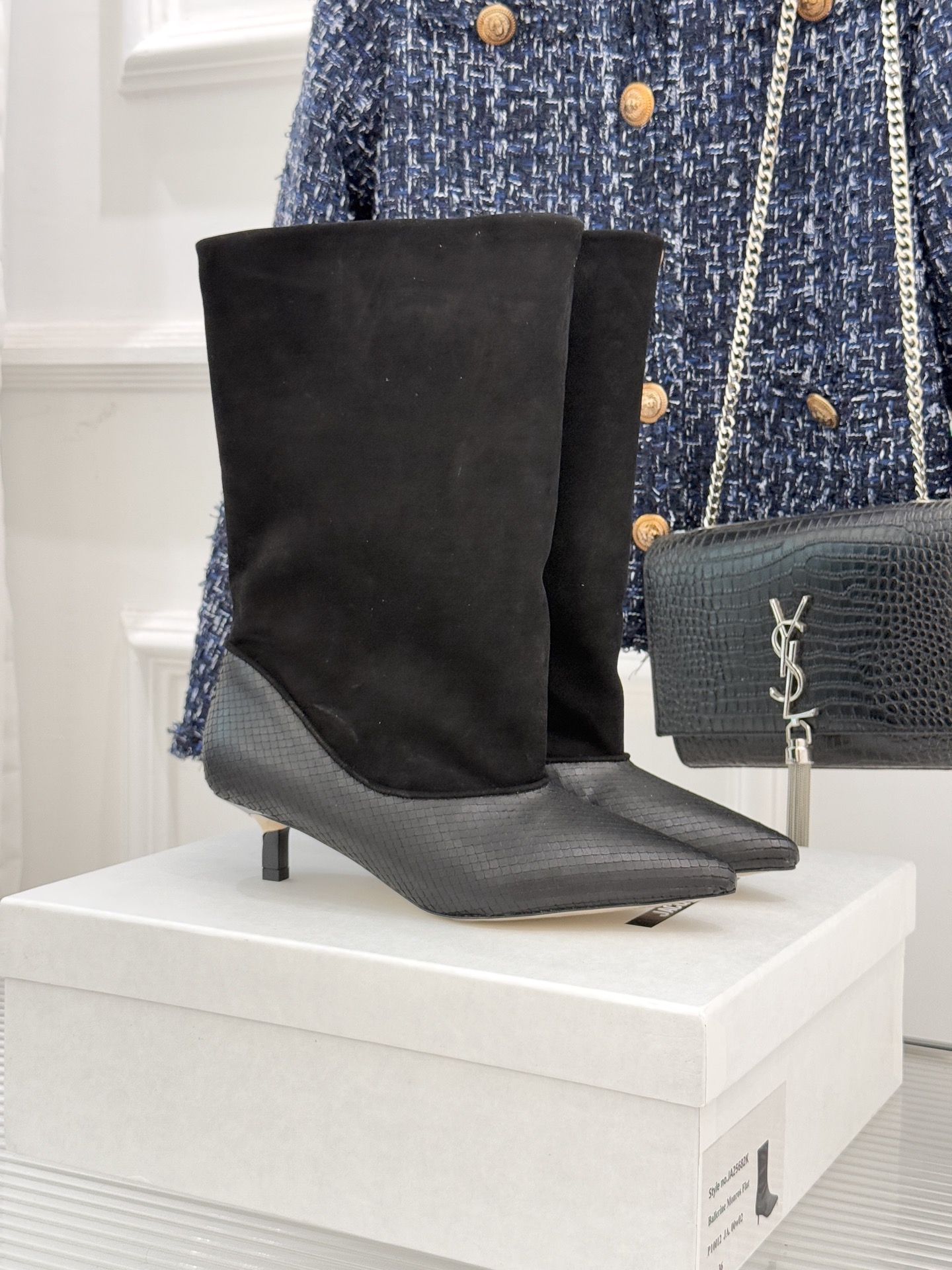 JACQUES 25WF秋冬新品复古尖头猫跟弹力靴当利落尖头遇上灵动猫跟设计这双靴便成了秋冬优雅穿搭的“