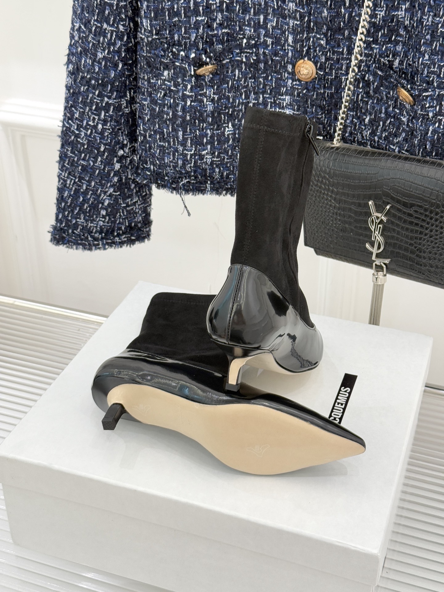 JACQUES 25WF秋冬新品复古尖头猫跟弹力靴当利落尖头遇上灵动猫跟设计这双靴便成了秋冬优雅穿搭的“