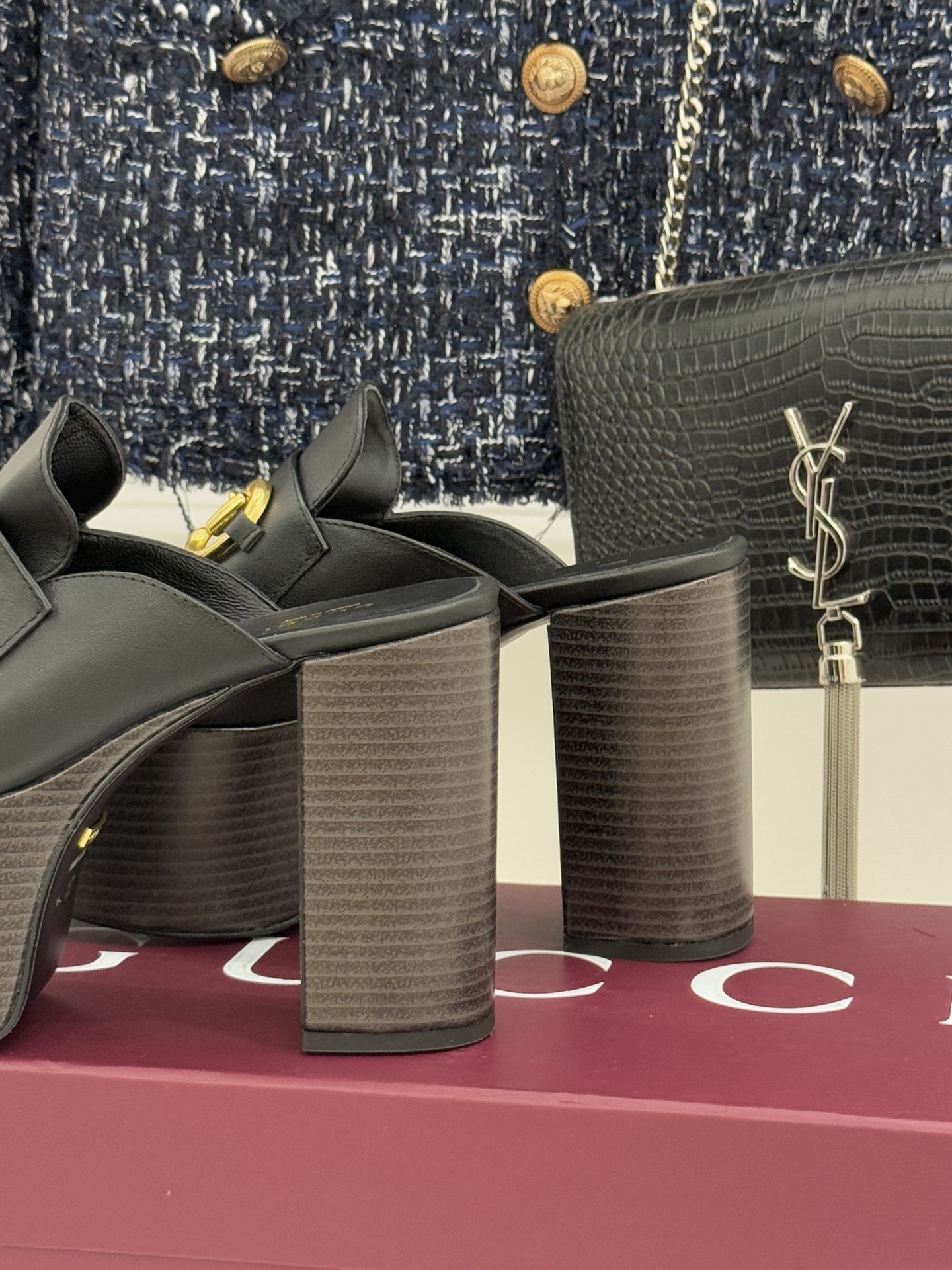 Gucci/古驰25WF新品防水台马衔扣高跟拖鞋承袭品牌马术本源的传奇印记标志性马衔扣以浅金色调闪耀鞋面