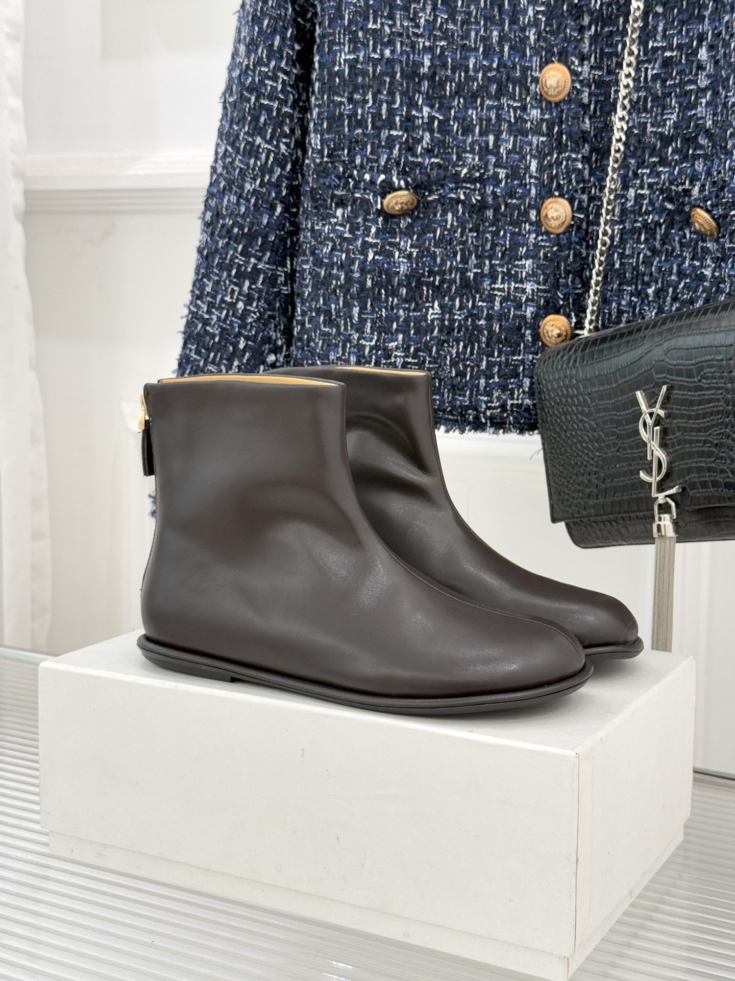 The row 25WF秋冬新品复古平底短靴极简主义的设计风格上脚超级显瘦又舒适日常随心搭配裙子 裤子 