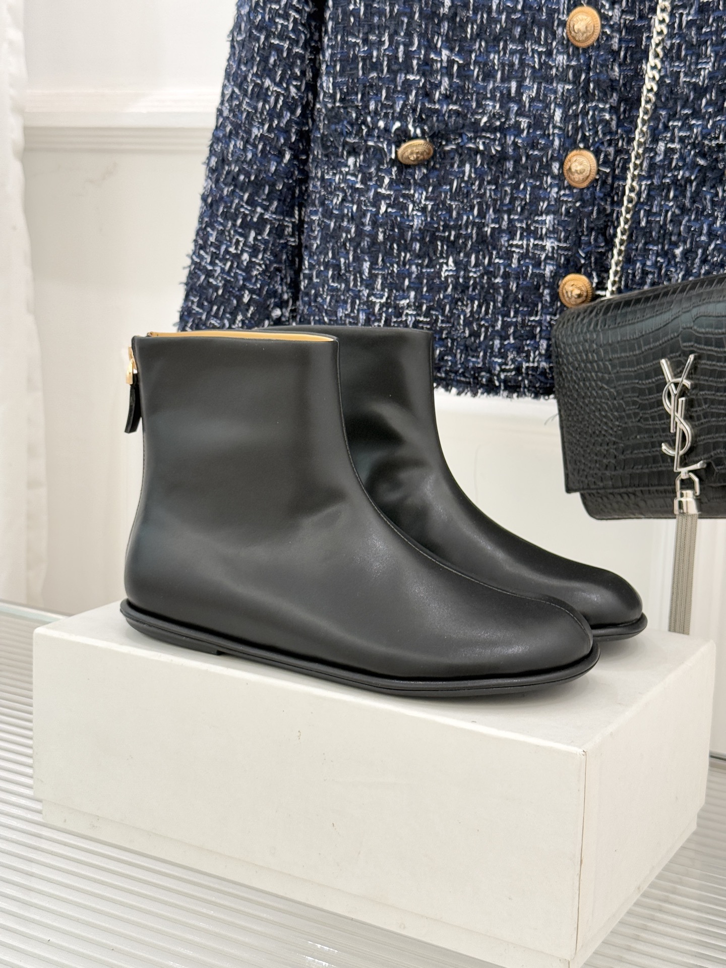 The row 25WF秋冬新品复古平底短靴极简主义的设计风格上脚超级显瘦又舒适日常随心搭配裙子 裤子 