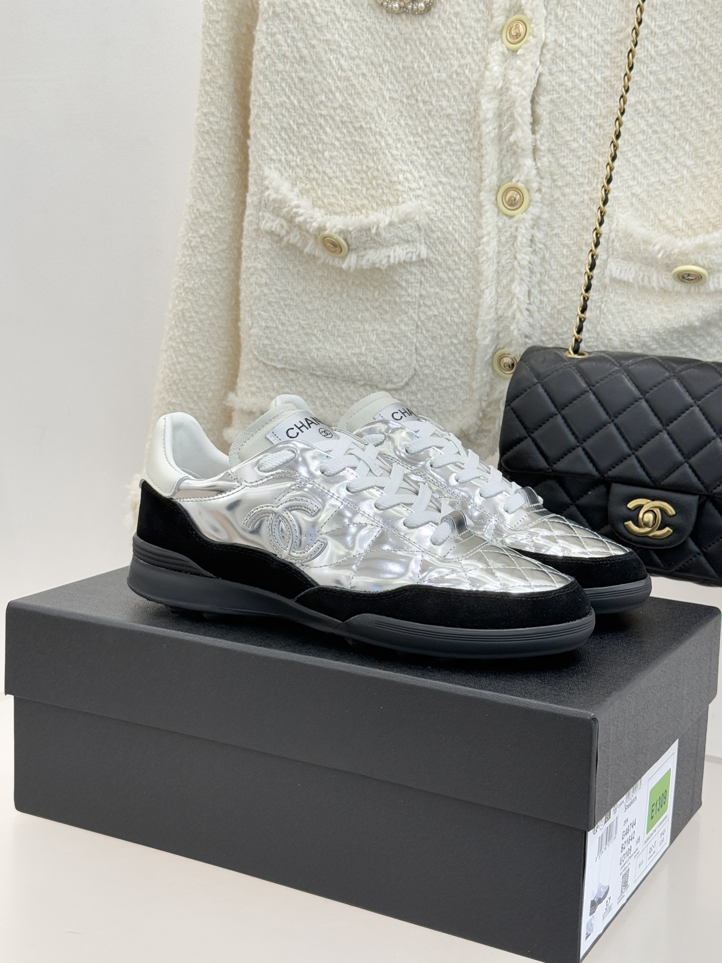 CHANE*｜小香经典菱格复古休闲鞋运动鞋⚠️经典菱格羊皮与复古结合鞋型要比其它运动鞋更秀气大大的鞋舌是