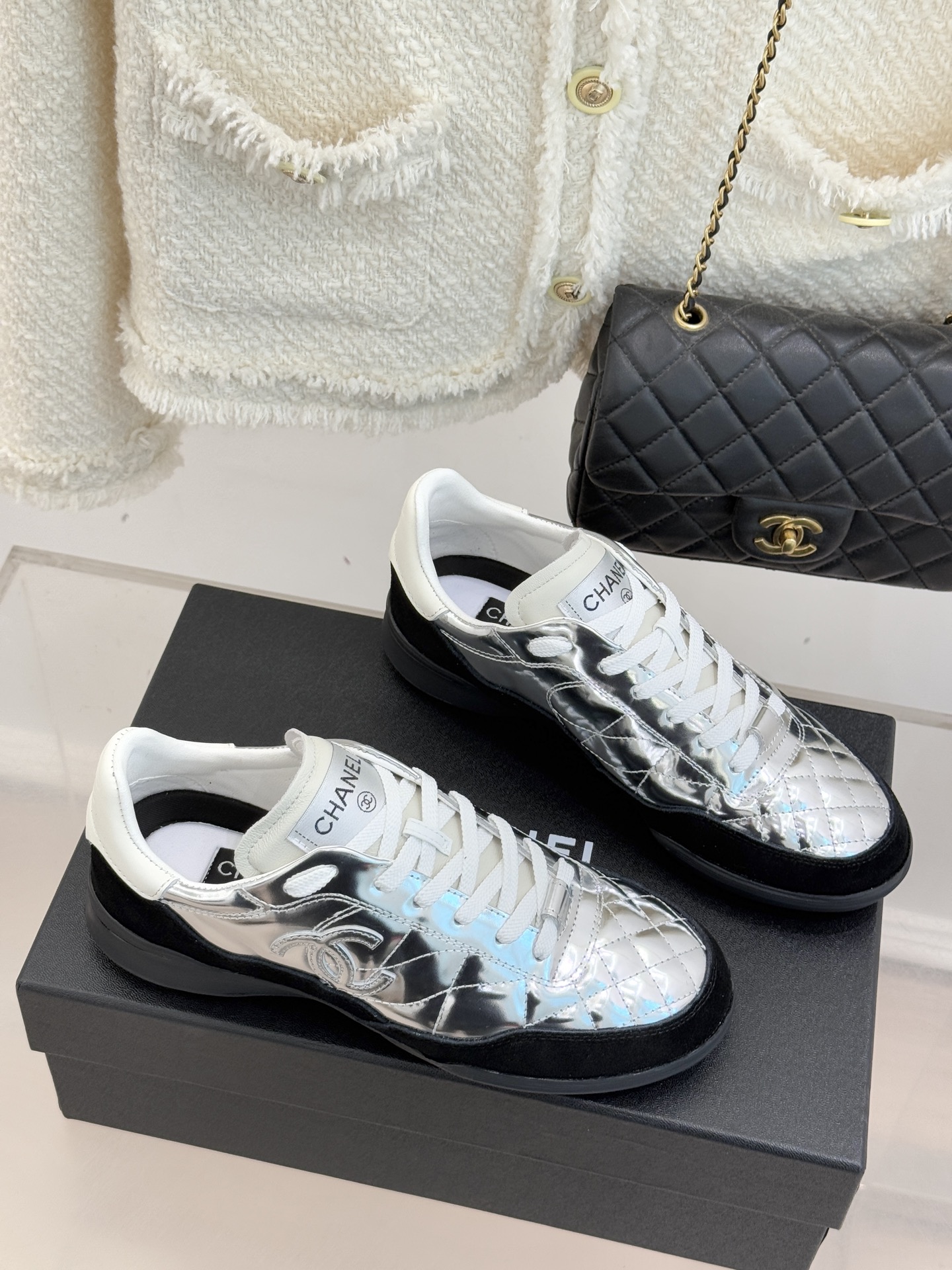 CHANE*｜小香经典菱格复古休闲鞋运动鞋⚠️经典菱格羊皮与复古结合鞋型要比其它运动鞋更秀气大大的鞋舌是