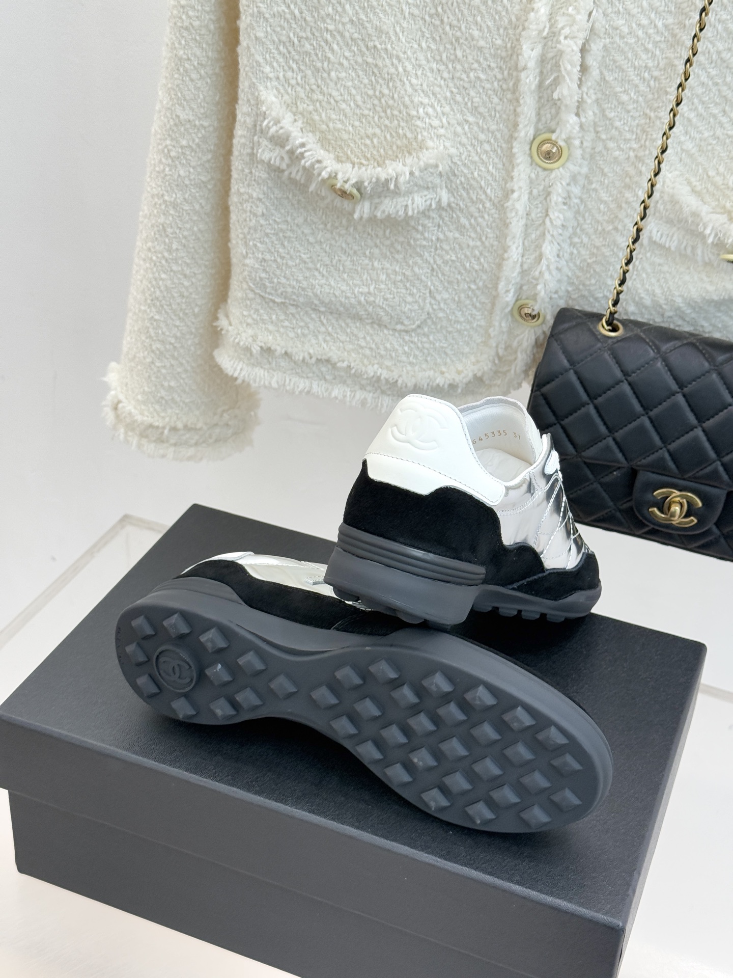 CHANE*｜小香经典菱格复古休闲鞋运动鞋⚠️经典菱格羊皮与复古结合鞋型要比其它运动鞋更秀气大大的鞋舌是