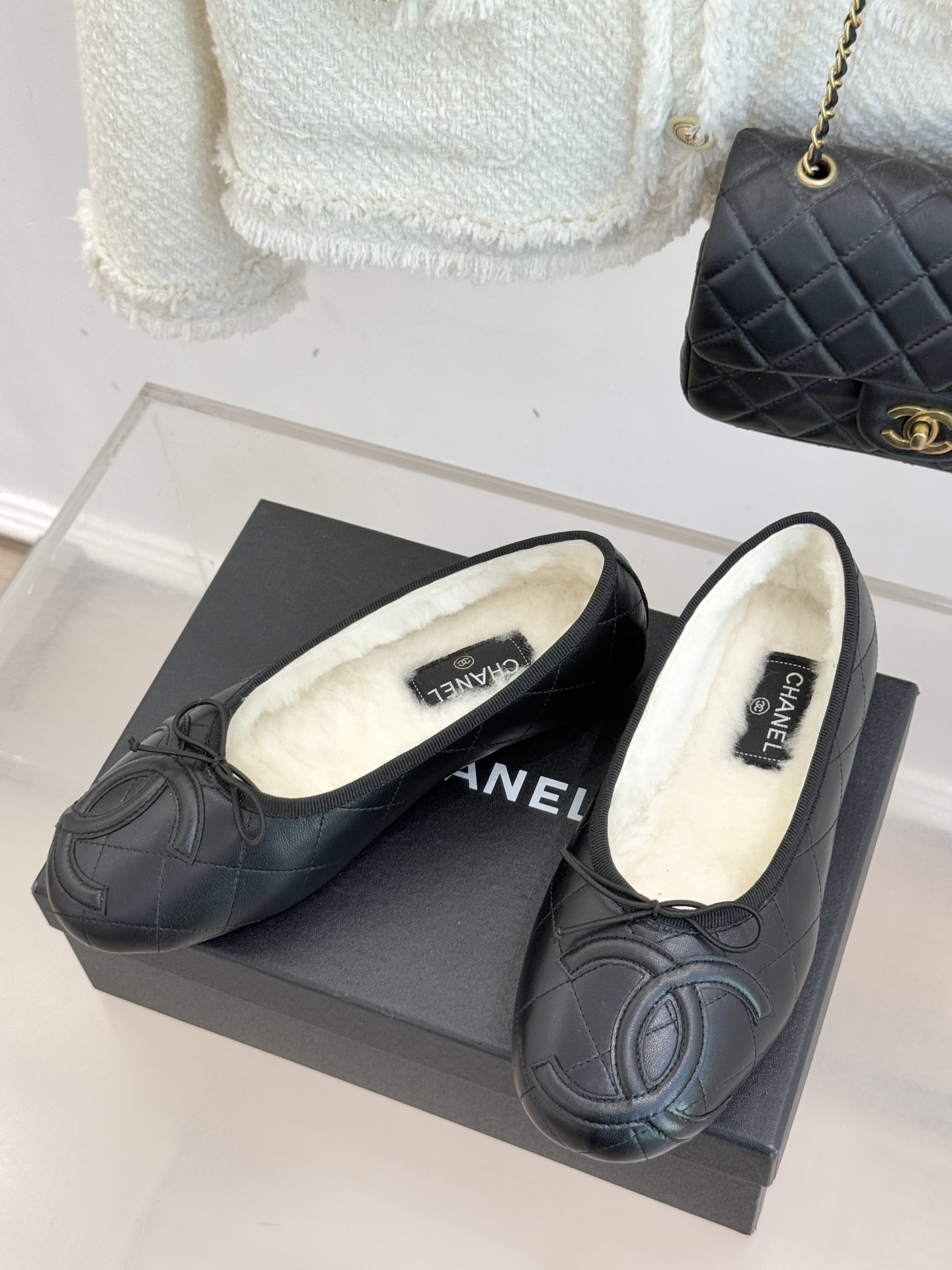 CHANE*｜小香经典中古羊毛菱格蝴蝶结芭蕾舞鞋当菱格纹的密码邂逅芭蕾的灵动这双单鞋便成了穿越时光的优雅