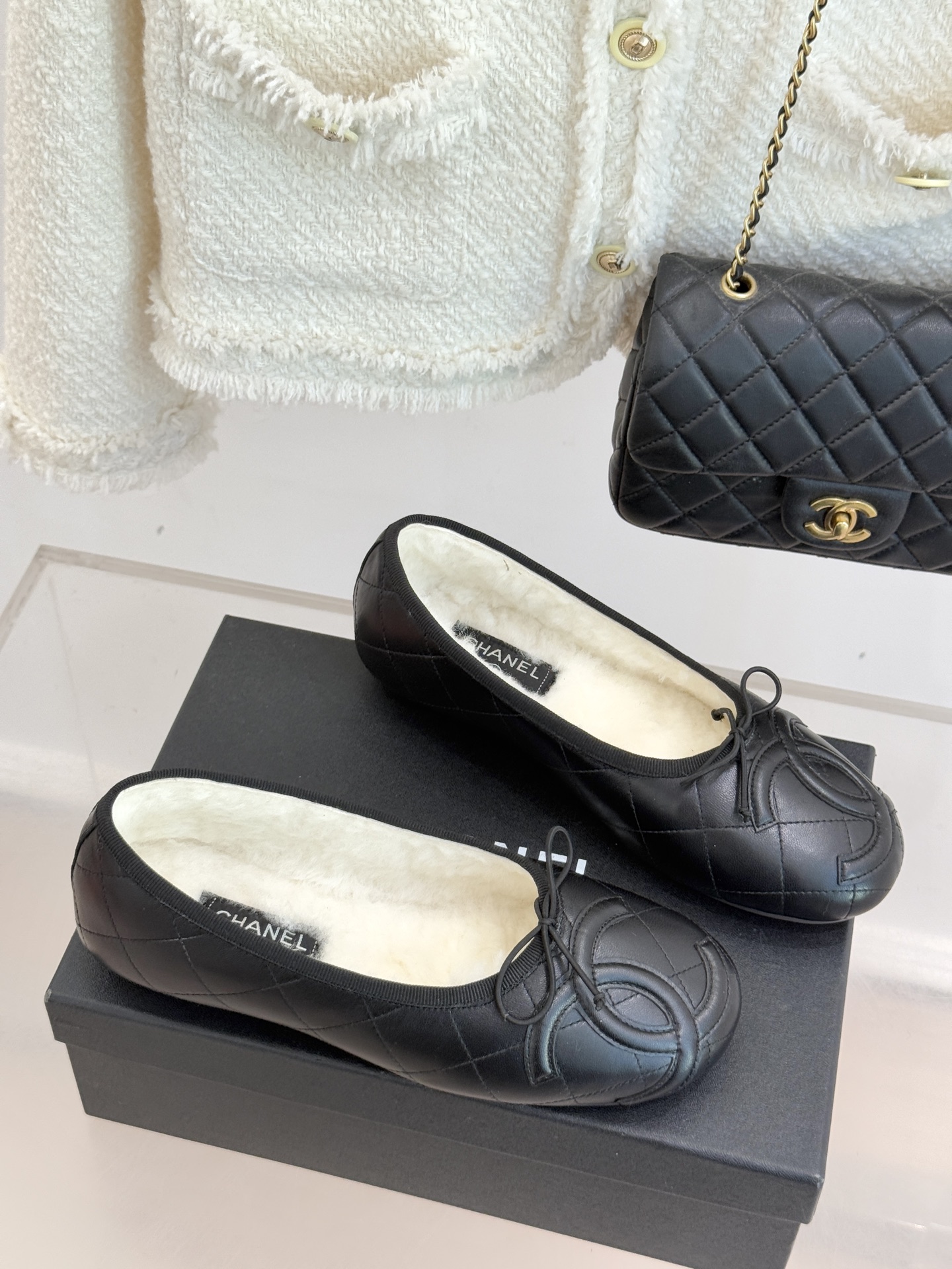 CHANE*｜小香经典中古羊毛菱格蝴蝶结芭蕾舞鞋当菱格纹的密码邂逅芭蕾的灵动这双单鞋便成了穿越时光的优雅