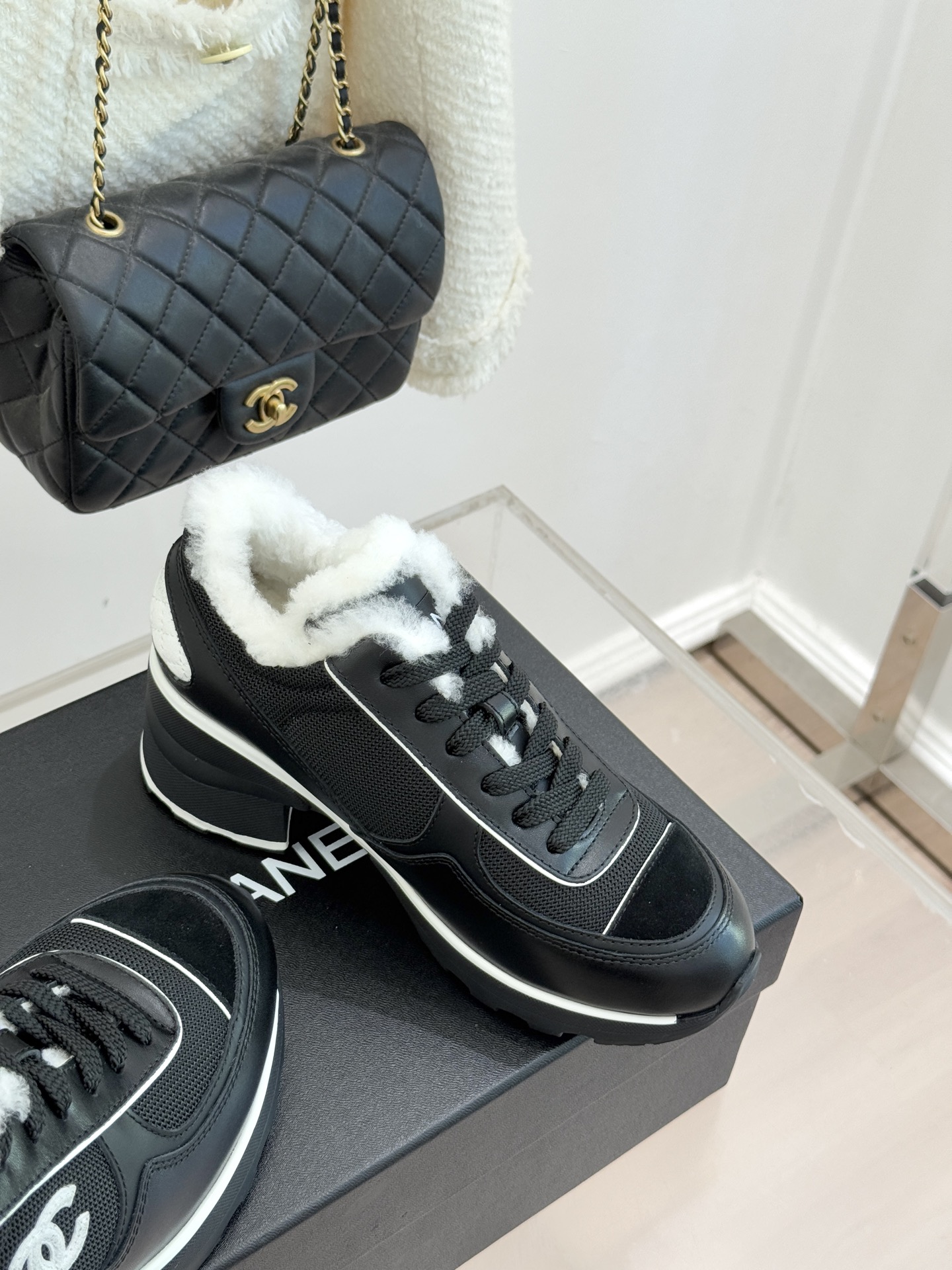 CHANE*｜小香25k双C熊猫羊毛粗跟高跟运动鞋老爹鞋当小香创新语言碰撞老爹鞋的复古浪潮这双运动鞋以标
