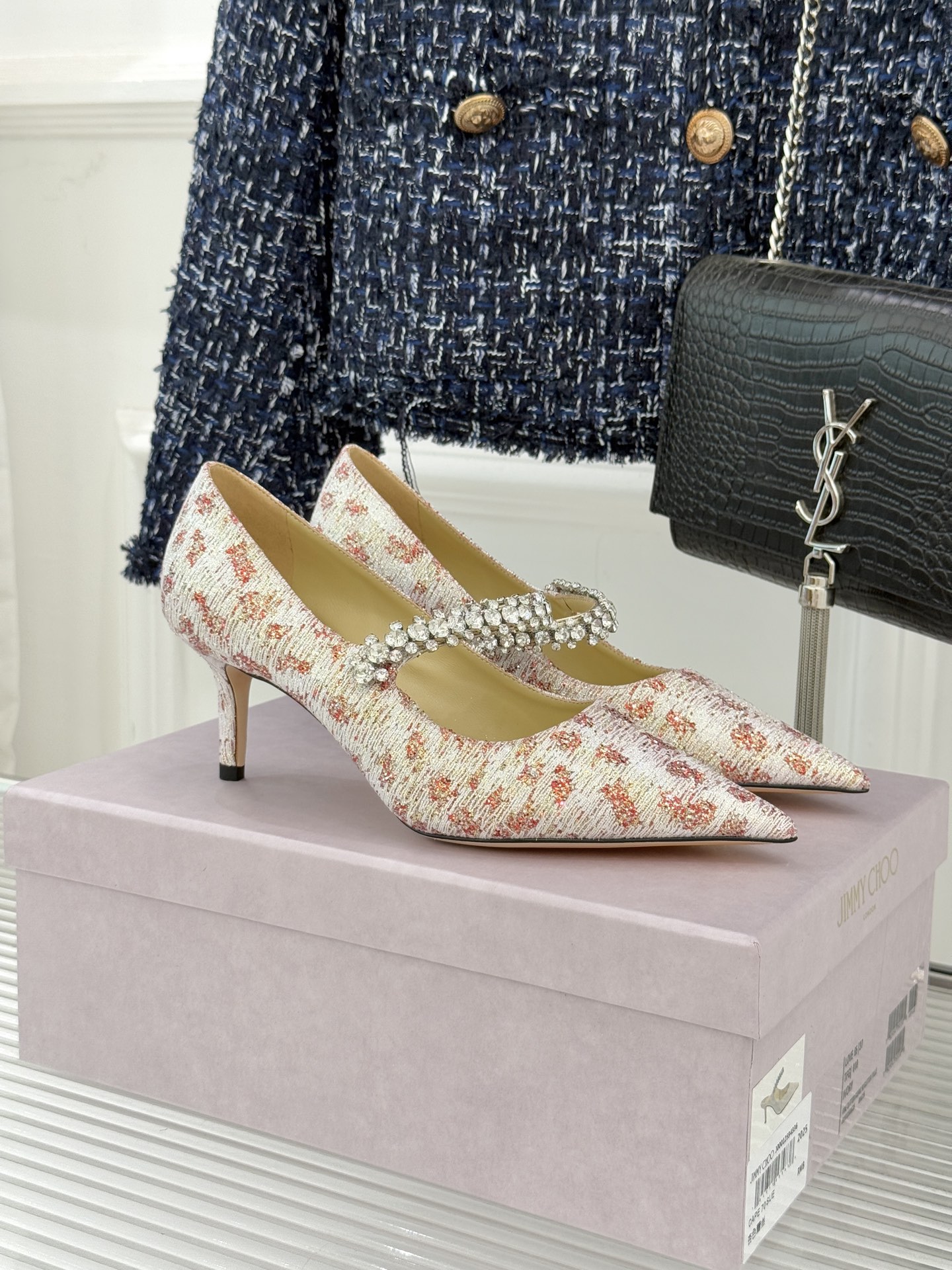 Jimmy Choo/吉米周经典钻石链条尖头高跟鞋超绝的水晶鞋 美到移不开视线鞋型做的非常秀气 不会过分