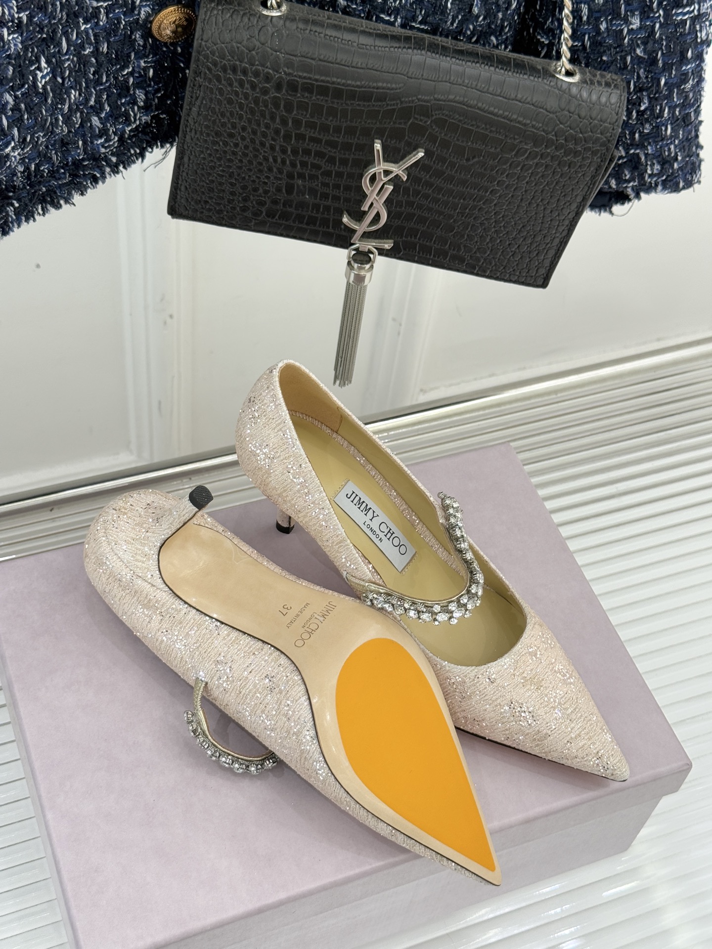 Jimmy Choo/吉米周经典钻石链条尖头高跟鞋超绝的水晶鞋 美到移不开视线鞋型做的非常秀气 不会过分