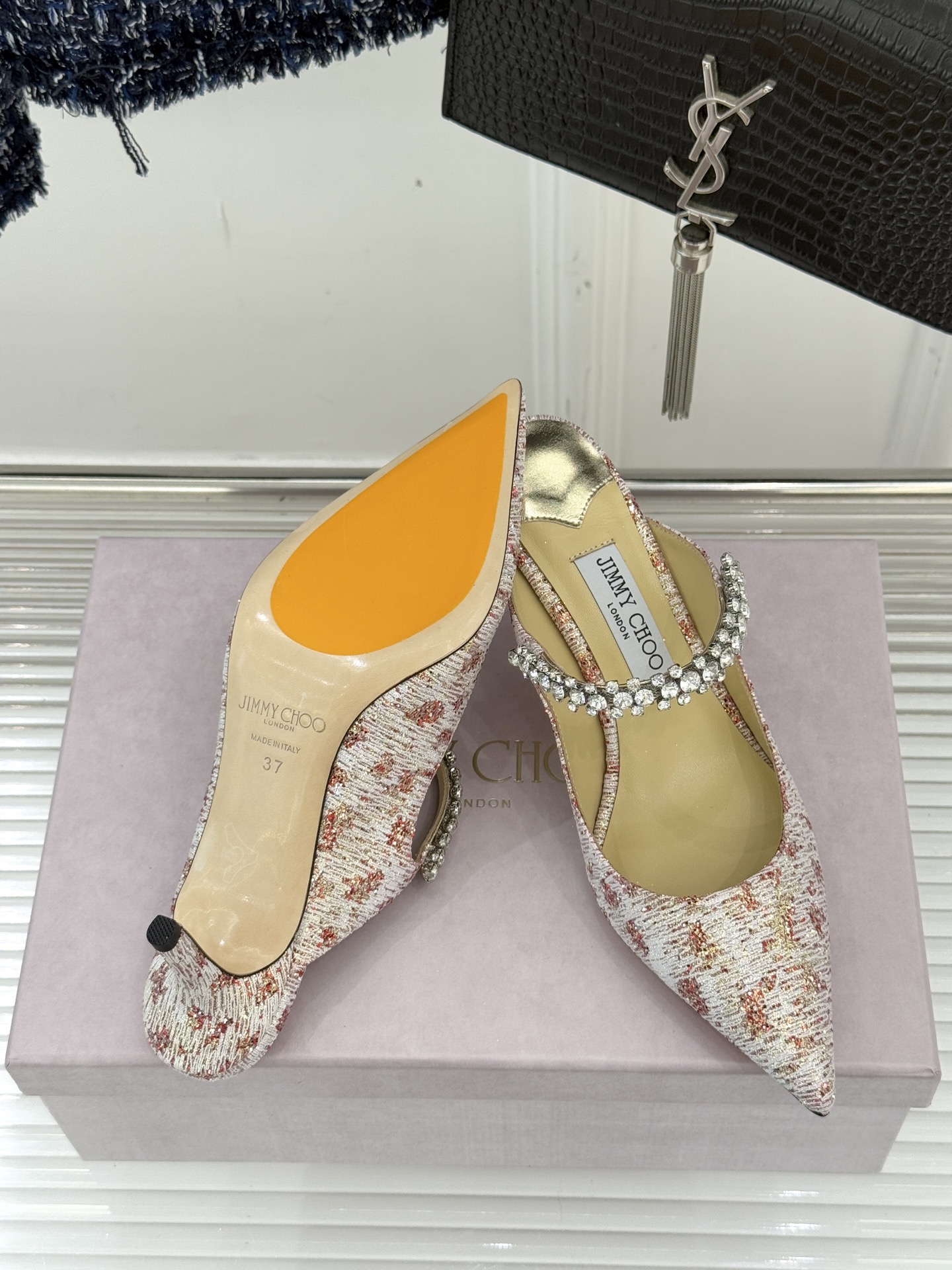 Jimmy Choo/吉米周经典钻石链条尖头高跟鞋超绝的水晶鞋 美到移不开视线鞋型做的非常秀气 不会过分