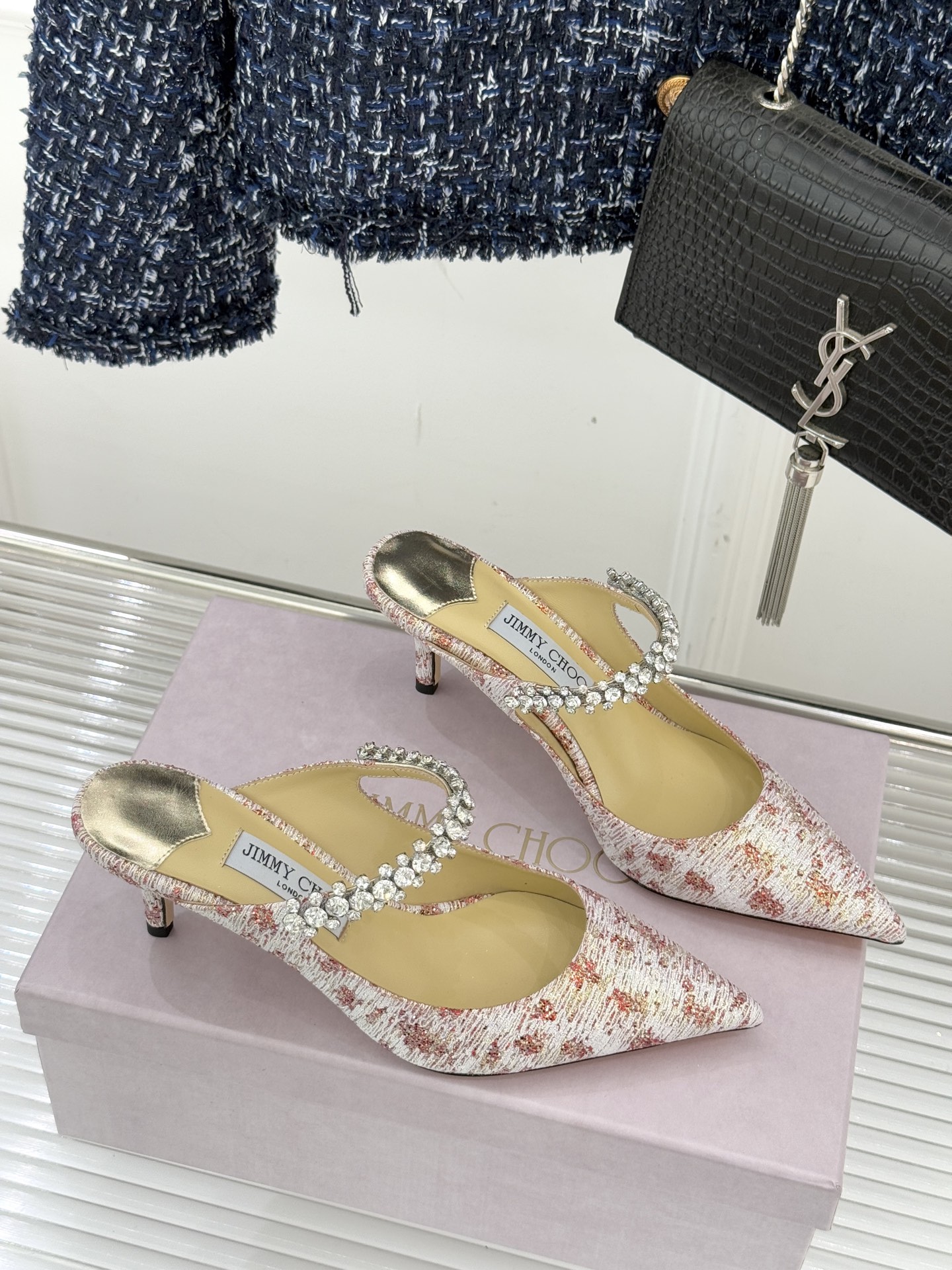 Jimmy Choo/吉米周经典钻石链条尖头高跟鞋超绝的水晶鞋 美到移不开视线鞋型做的非常秀气 不会过分