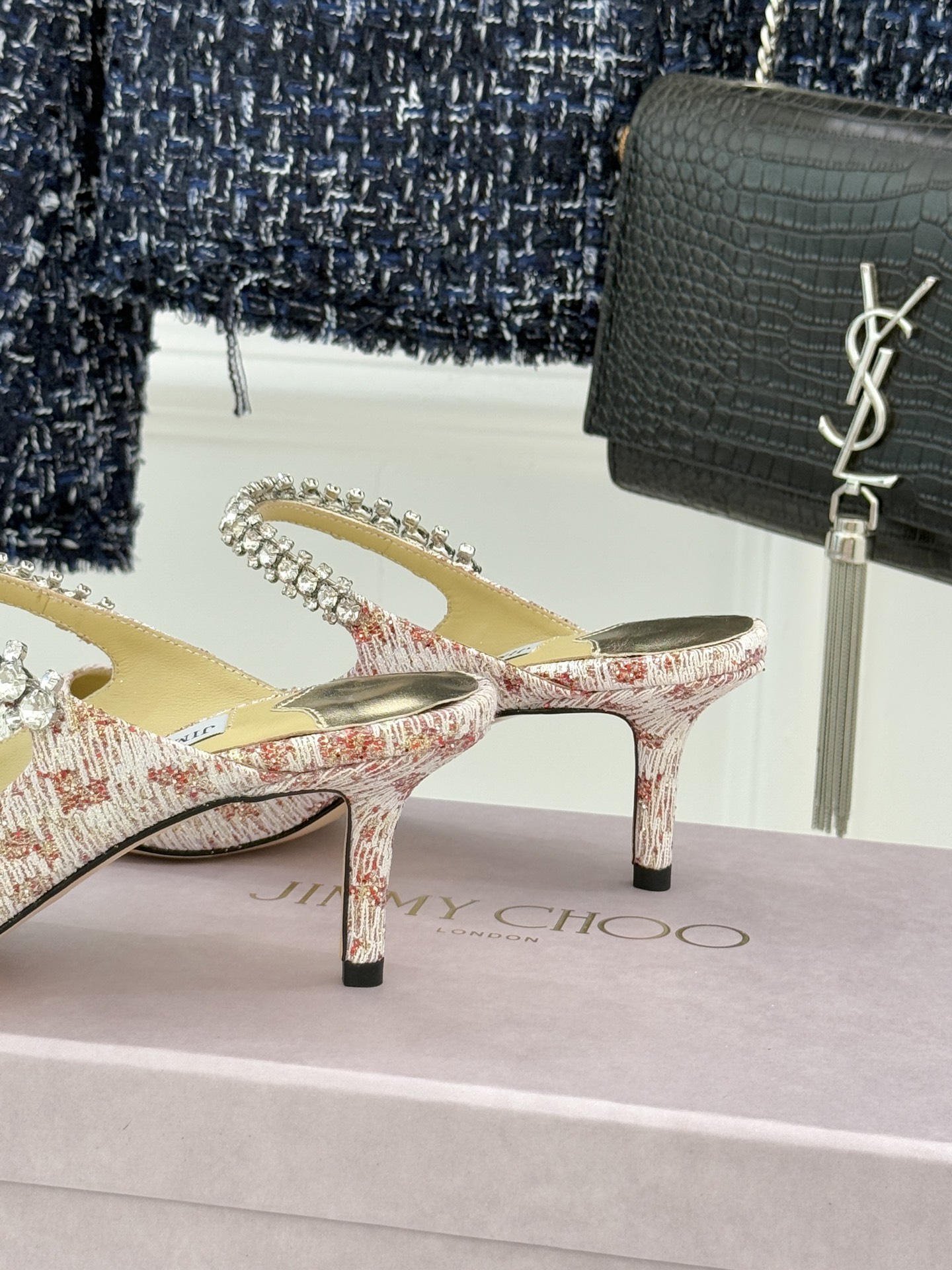 Jimmy Choo/吉米周经典钻石链条尖头高跟鞋超绝的水晶鞋 美到移不开视线鞋型做的非常秀气 不会过分