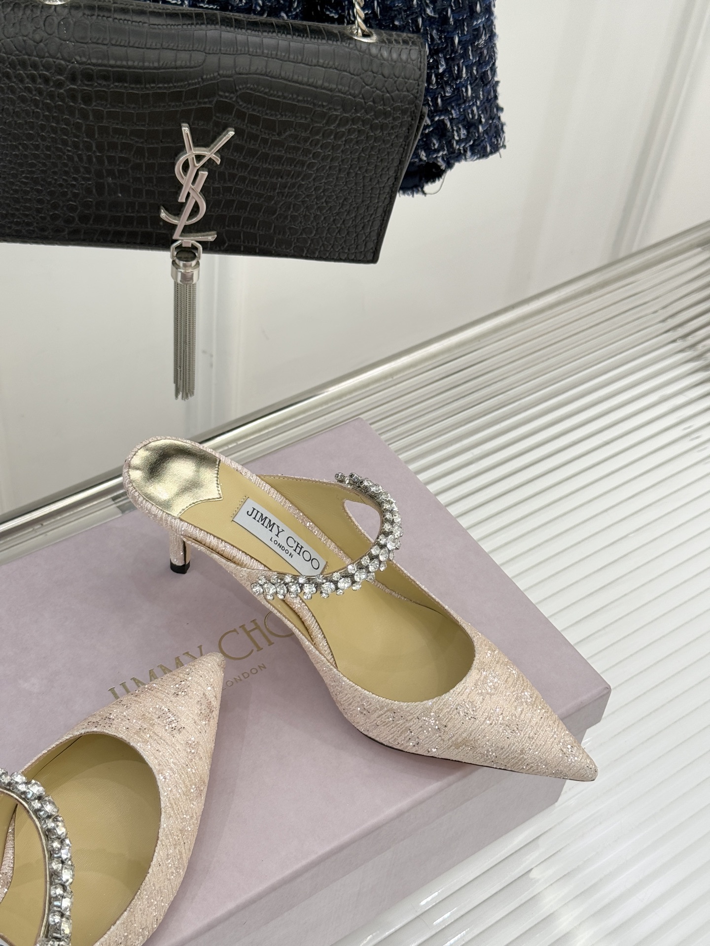 Jimmy Choo/吉米周经典钻石链条尖头高跟鞋超绝的水晶鞋 美到移不开视线鞋型做的非常秀气 不会过分