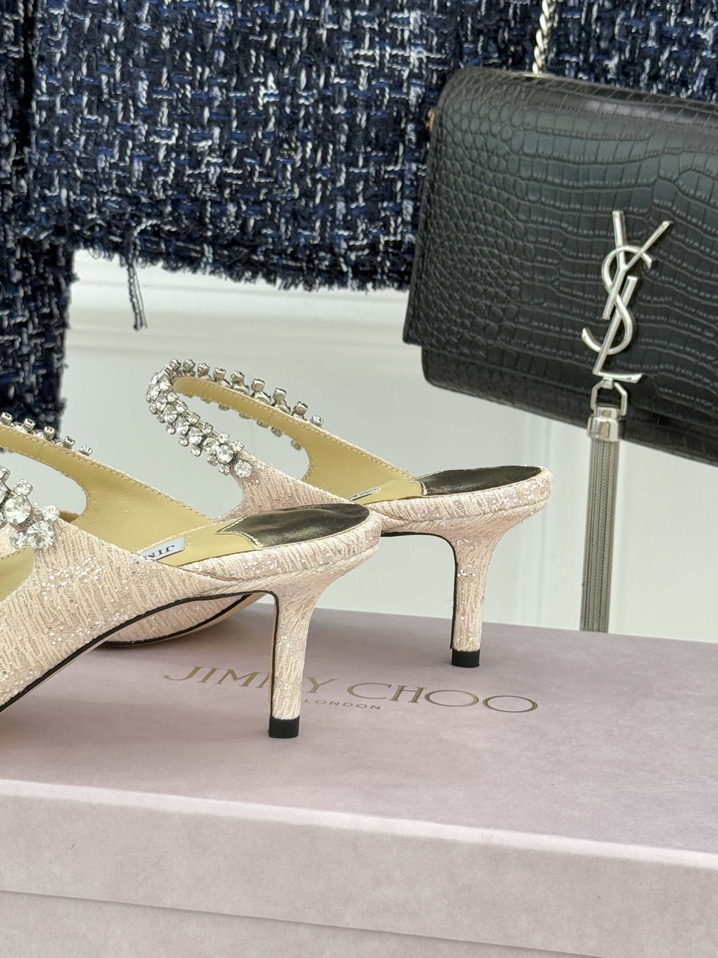 Jimmy Choo/吉米周经典钻石链条尖头高跟鞋超绝的水晶鞋 美到移不开视线鞋型做的非常秀气 不会过分
