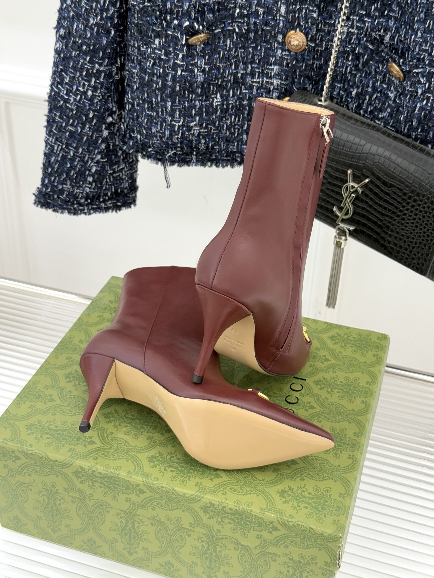 Gucci/古驰25WF新品马衔扣尖头侧拉链高跟短靴它以标志性的马衔扣为点睛之笔彰显着品牌深厚的马术传承