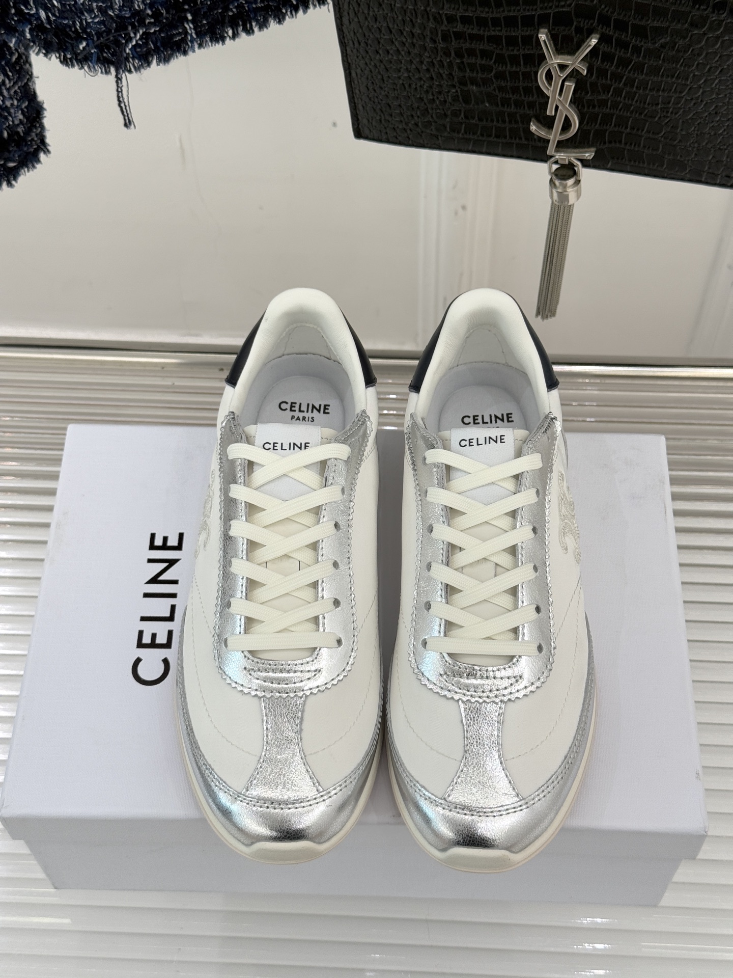 CELINE/赛琳25ss新品复古德训鞋运动鞋一眼万年的 谁穿谁爱简直是时尚界的天花板简约设计搭配高级配