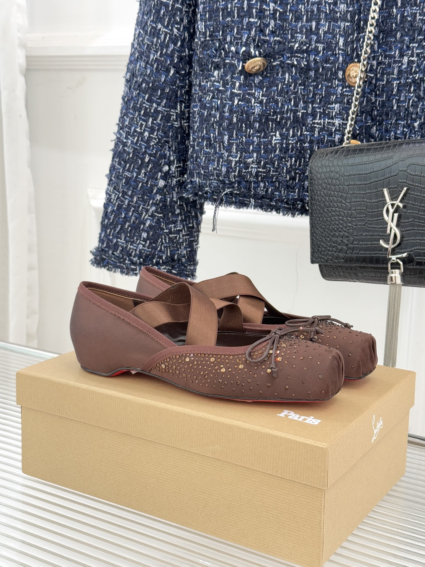 ChristinLouboutin/CL25WF新品水钻蝴蝶结猪鼻子交叉带芭蕾舞鞋在时尚的舞台上CL始终