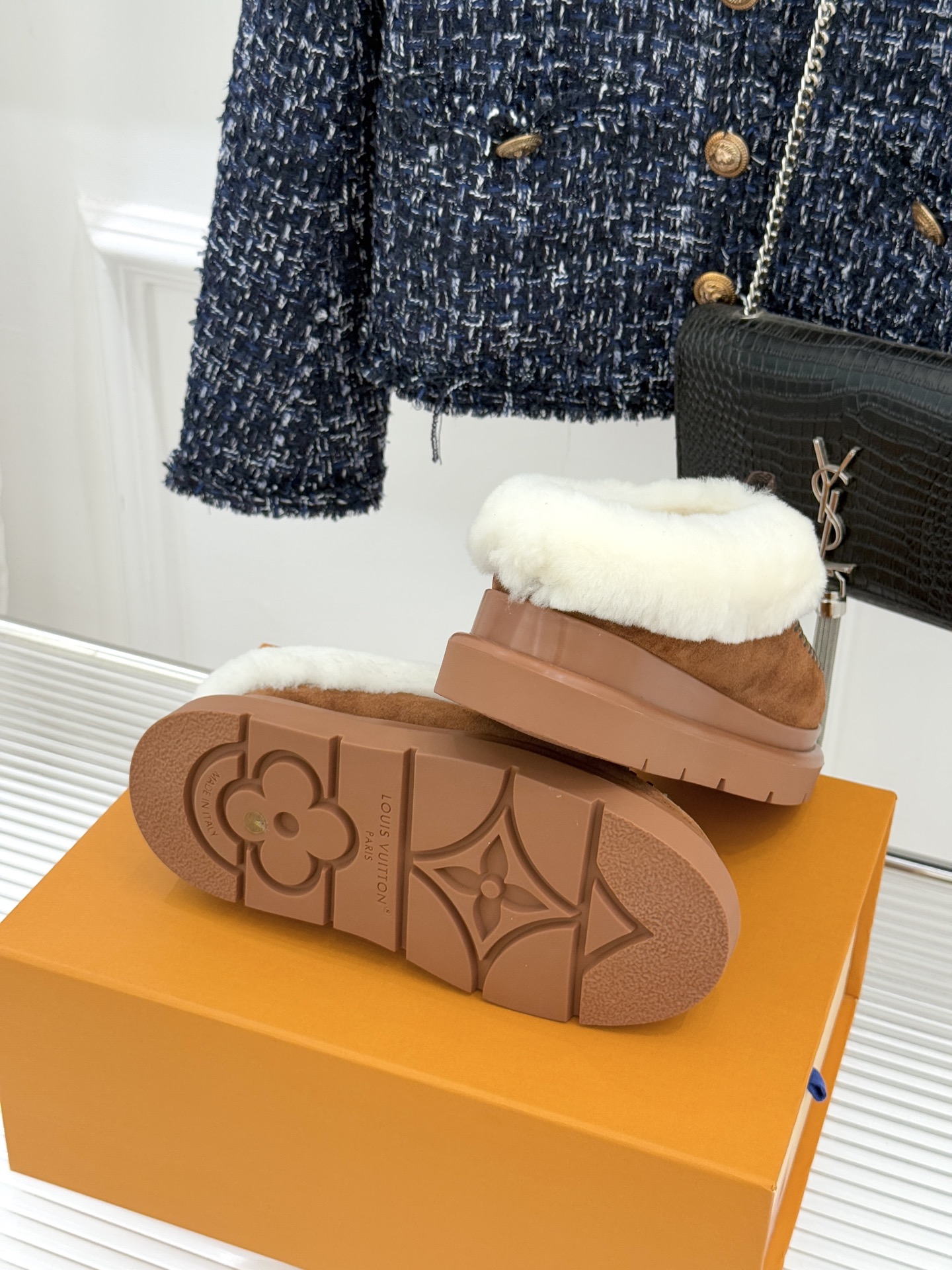 驴家25WF新品压花厚底雪地靴答应我一定要每人来一双好嘛日常OOTD就没有它搭配不了的鞋头压花logo点