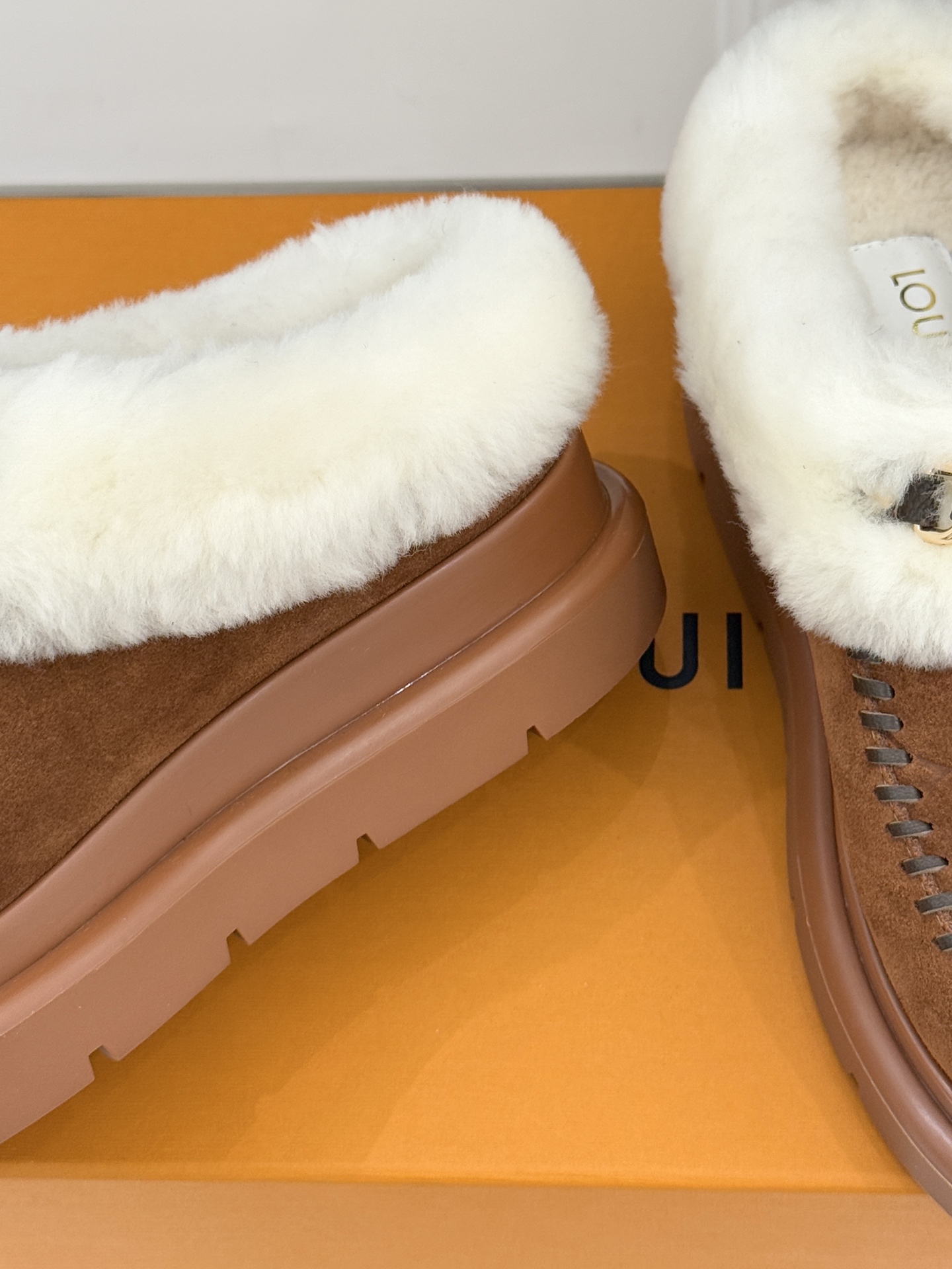 驴家25WF新品压花厚底雪地靴答应我一定要每人来一双好嘛日常OOTD就没有它搭配不了的鞋头压花logo点