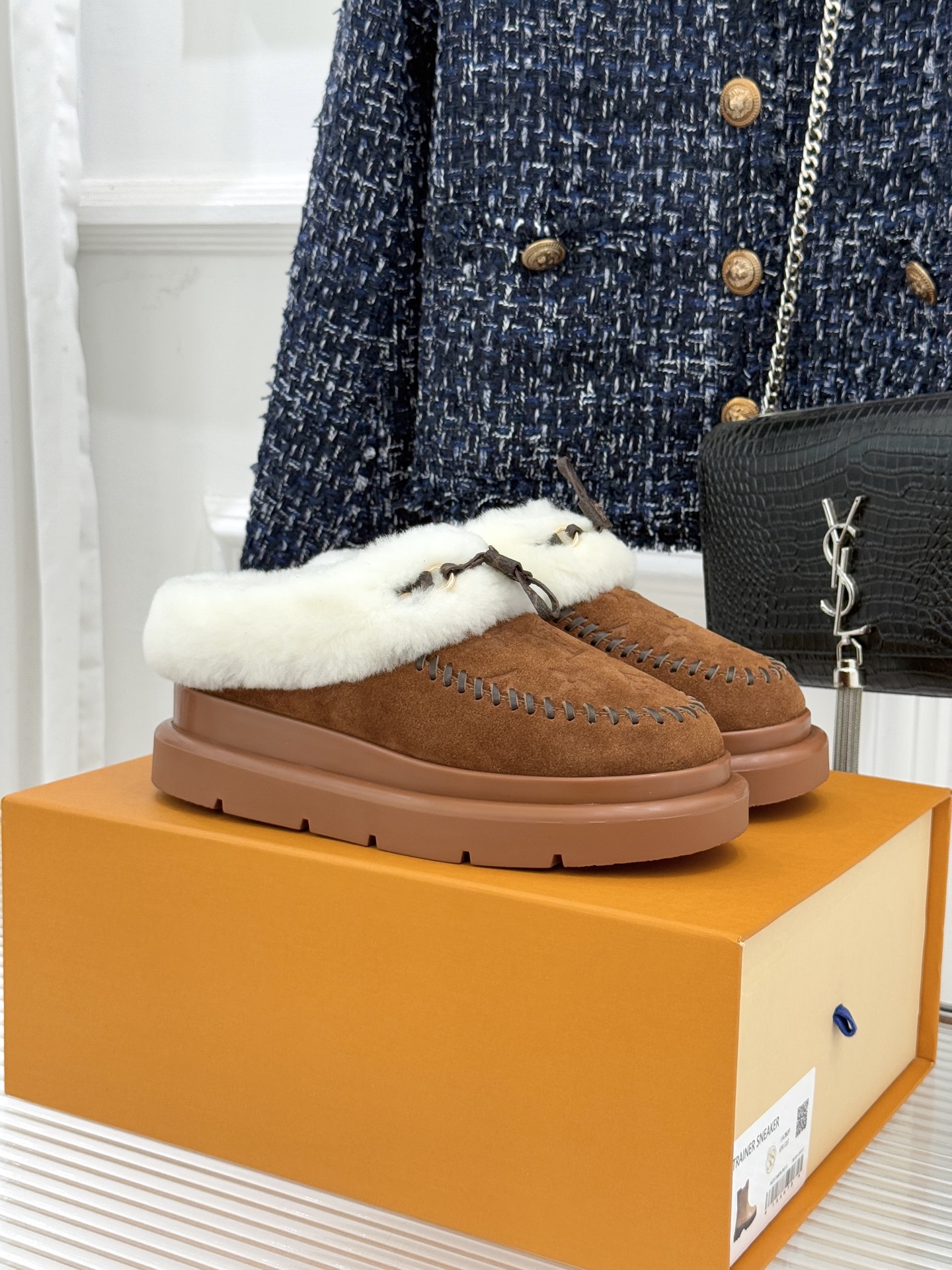 驴家25WF新品压花厚底雪地靴答应我一定要每人来一双好嘛日常OOTD就没有它搭配不了的鞋头压花logo点